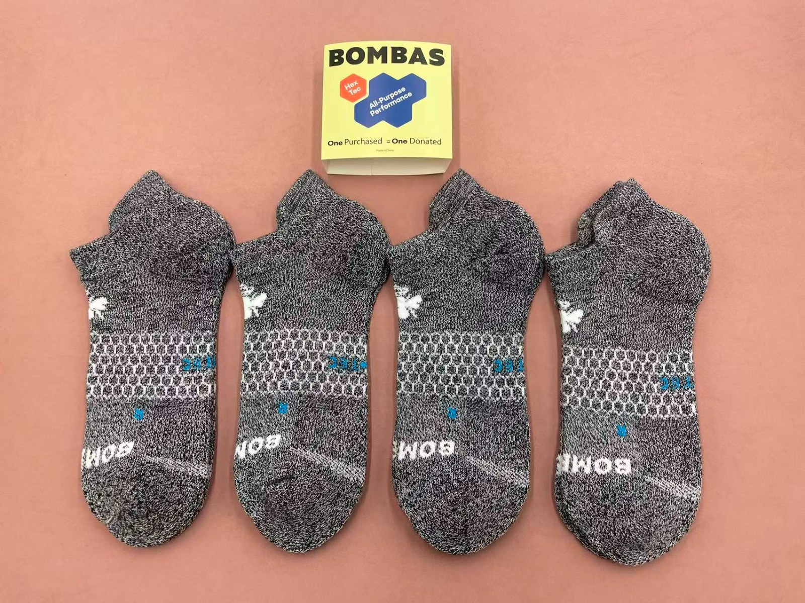 4 Pack Bombas Socks Men’s Ankle Running beehive Size Large 9-13 Grey