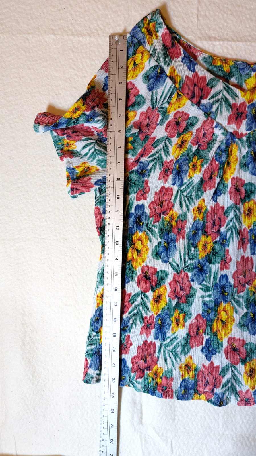 Sara Morgan size L rayon crepe boho flowered blouse, white/red/green/blue