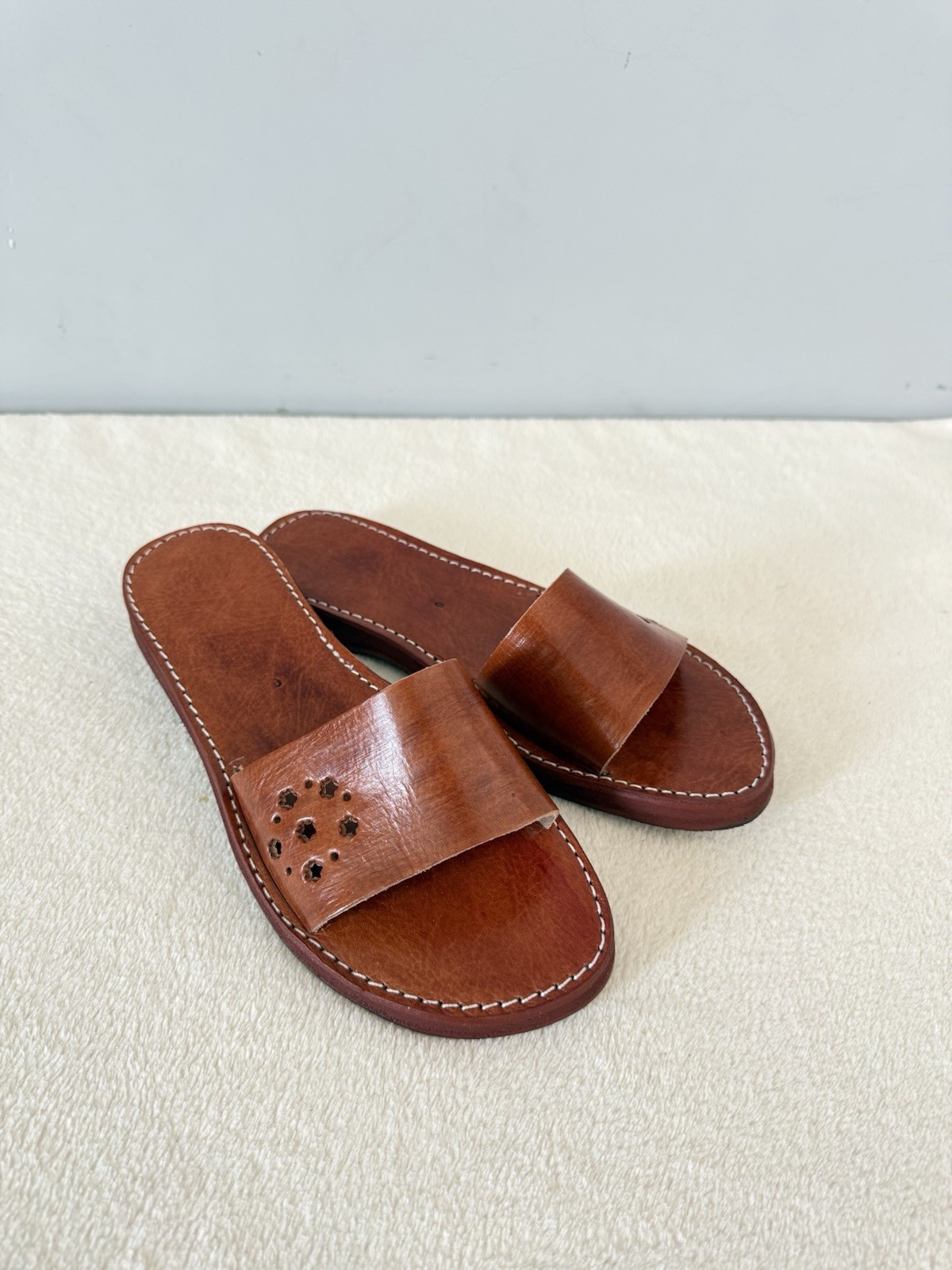 Handcrafted Genuine Leather Sandals for Women – Black Single Strap