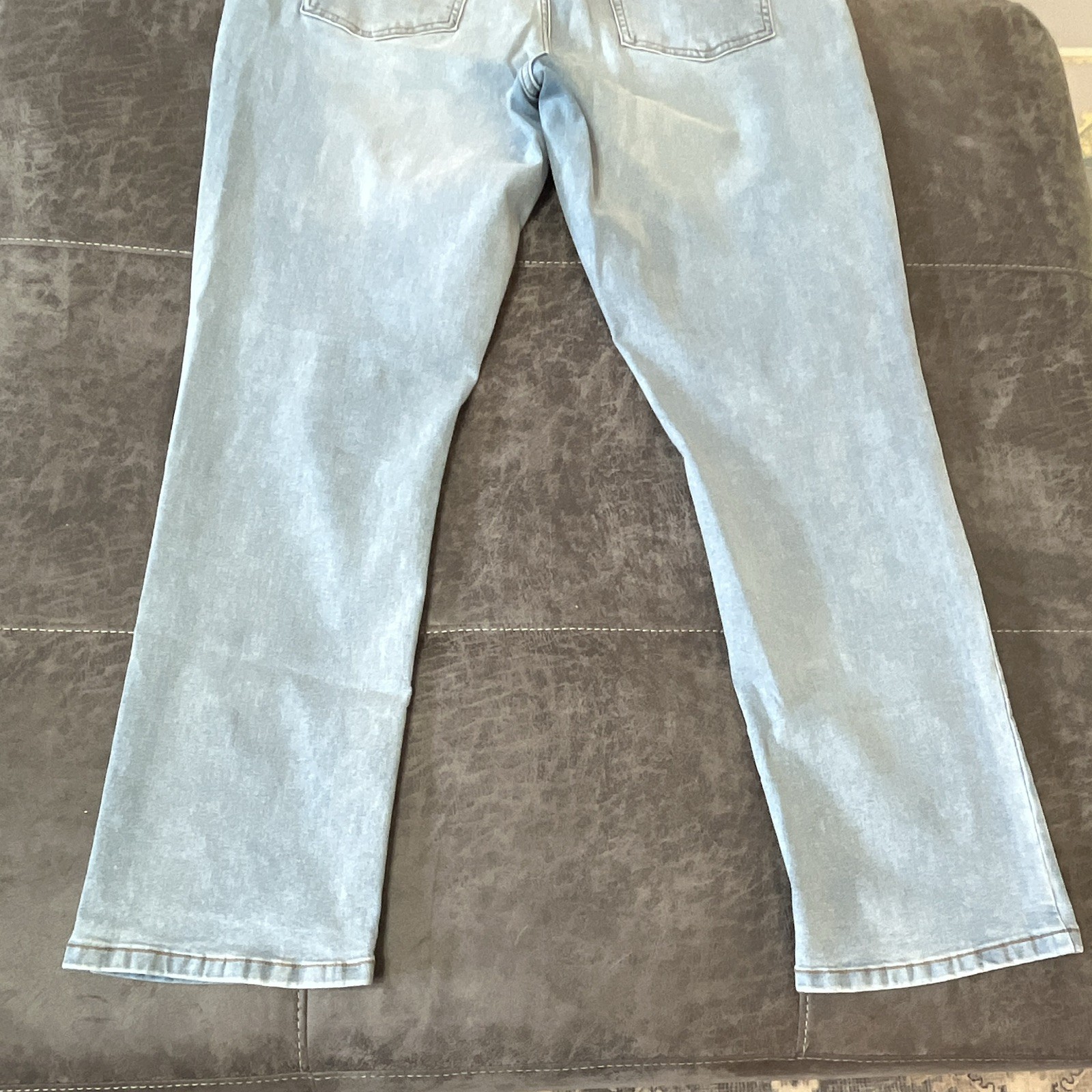 The Perfect Jean NYC Men’s Athletic Fit Straight Light Wash Distressed Jeans