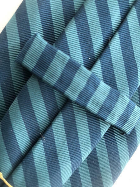 HOLLAND & SHERRY EUC Green Blue Striped Silk-Cottton Tie USA 55¾” X 3½”