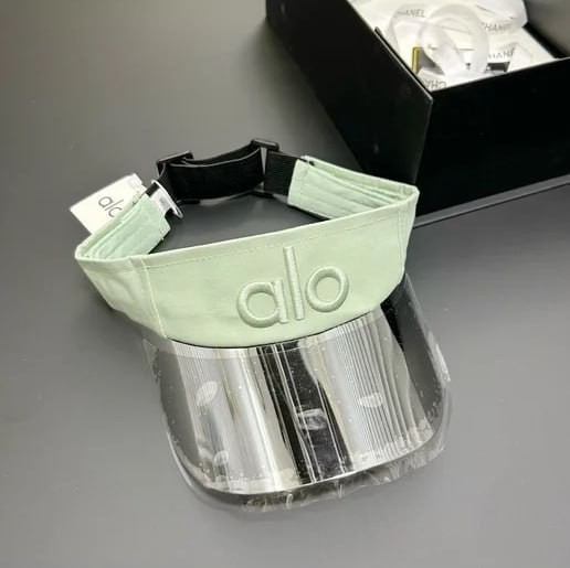 Аӏо Yoga Green Sunshade Visor Hat Adjustable UV Shield NWT