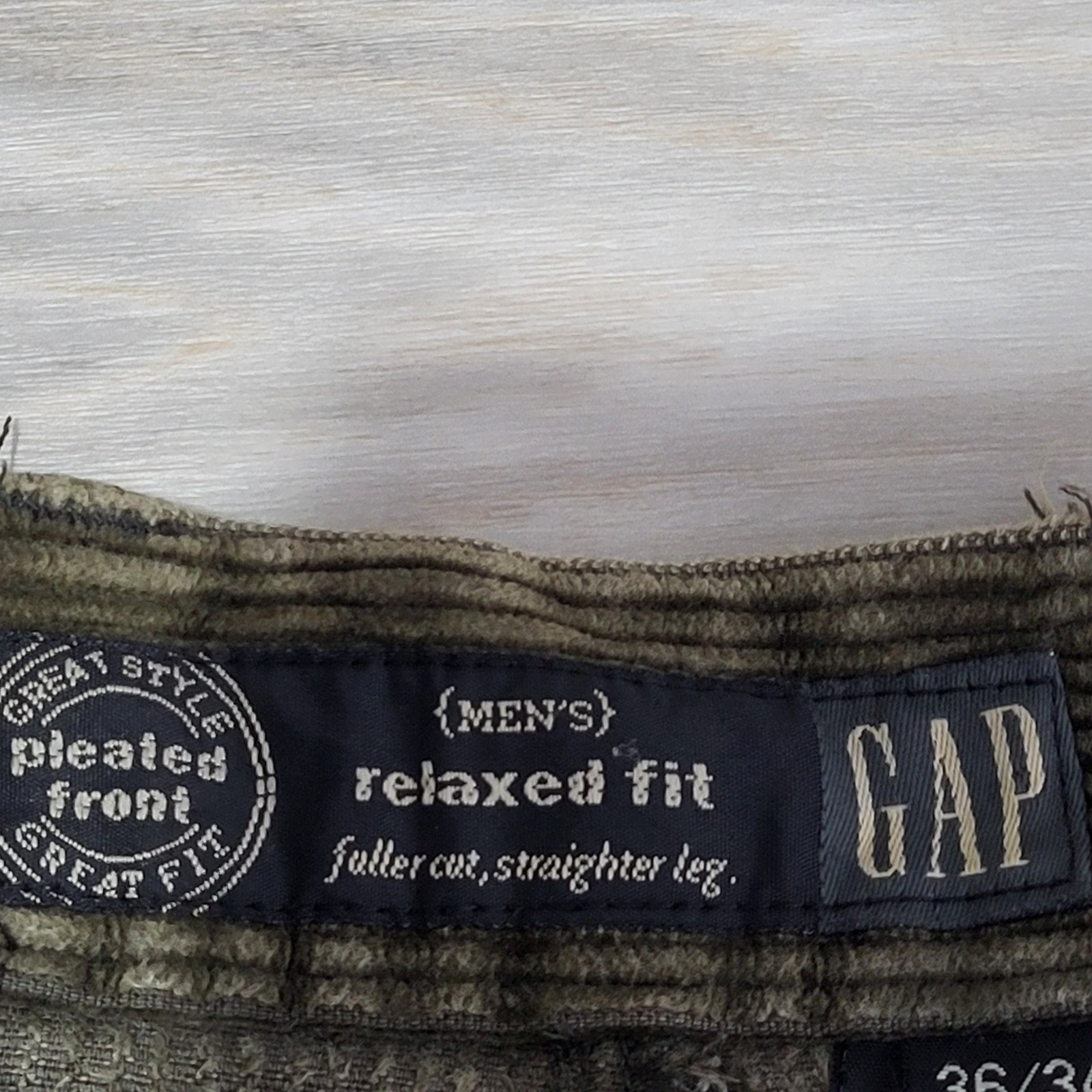 Gap Corduroy Pants Mens Relaxed Fit Pleated Olive 36×34 Fit 34×32 cuffed
