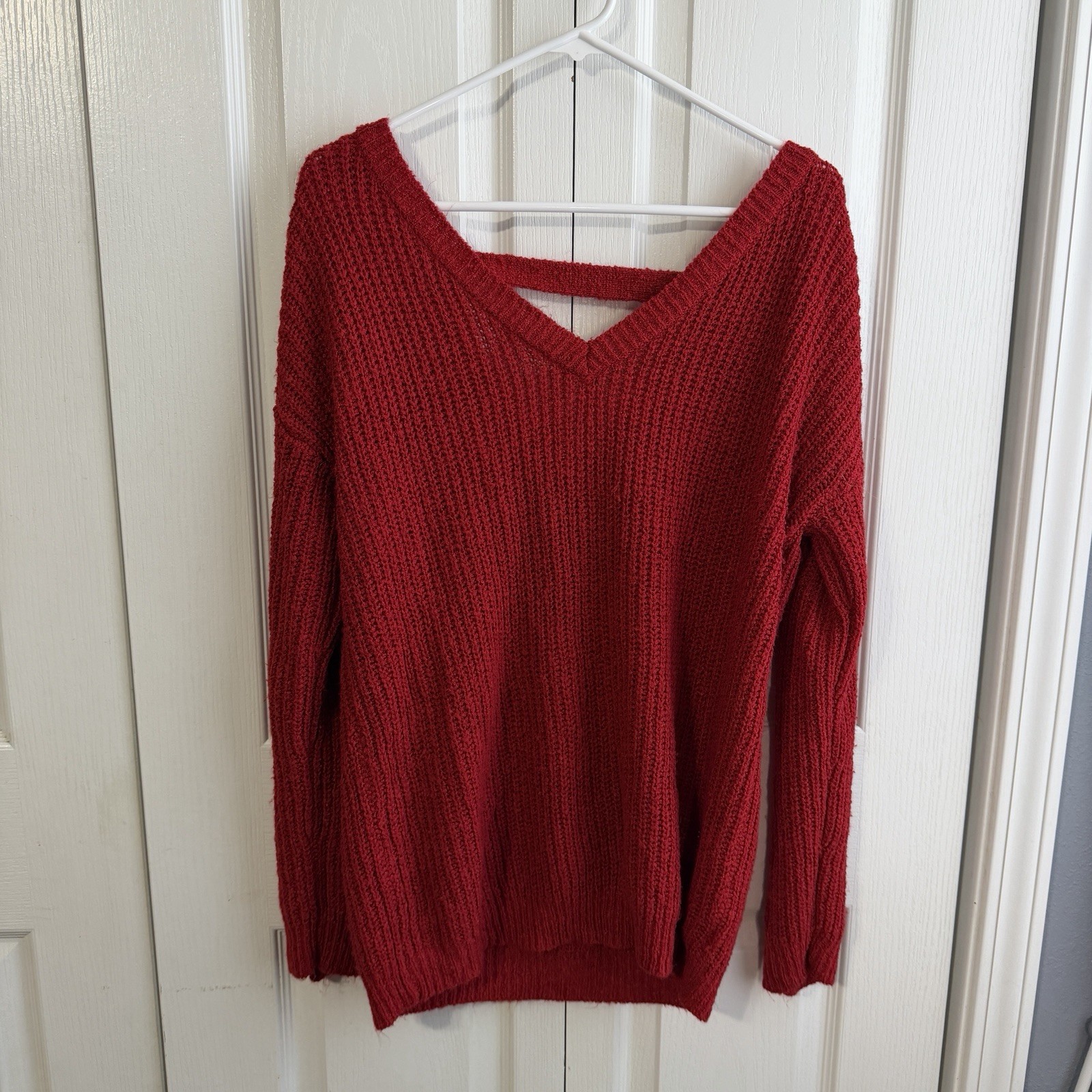 Moral Fiber Red Tight Knit V Neck Long Sleeve Sweater Size Large Valentine’s Day