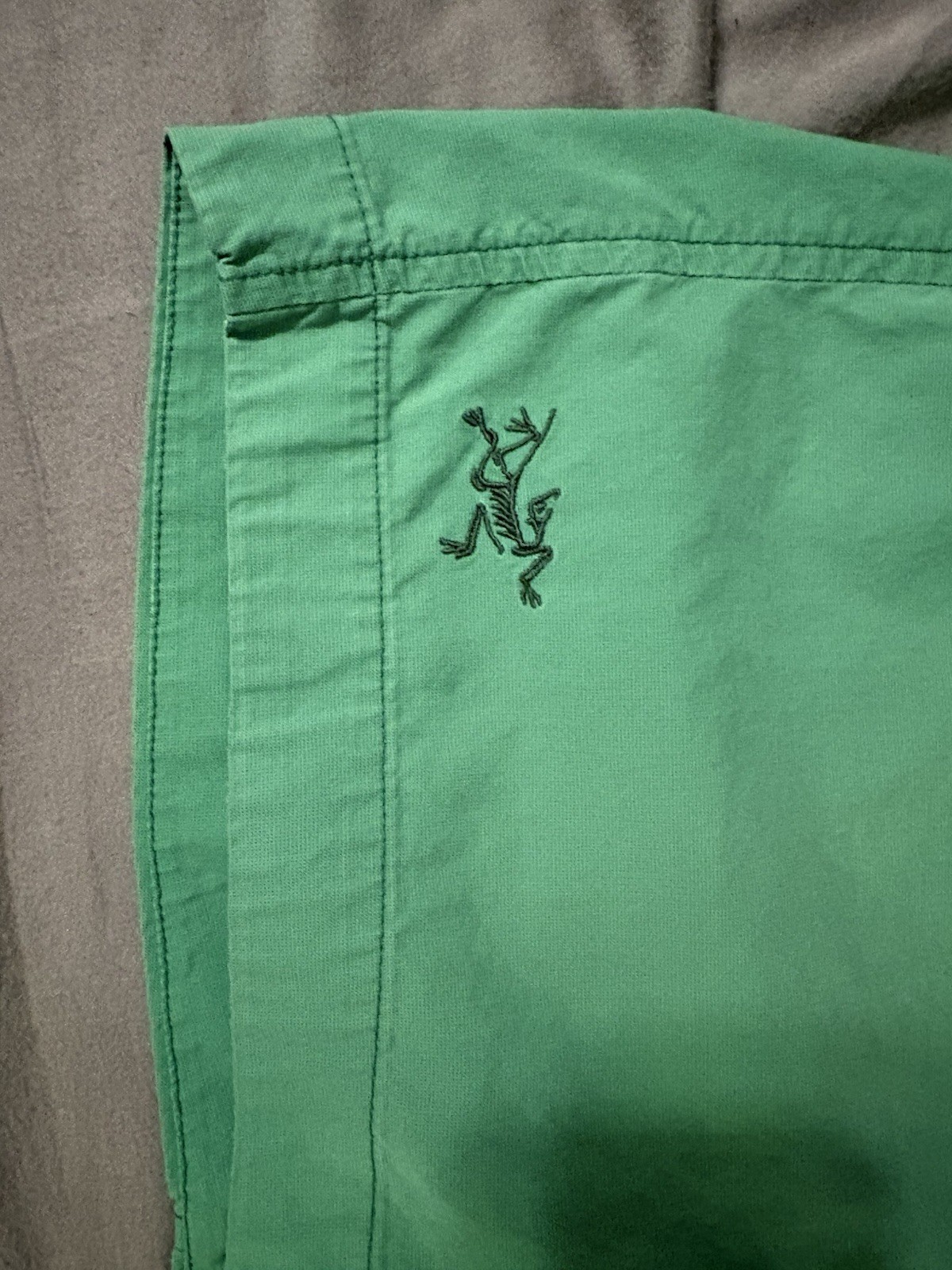 Arc’teryx Men’s Atlin Chino Shorts 10 Inch Inseam Green, Trim Fit Size 34