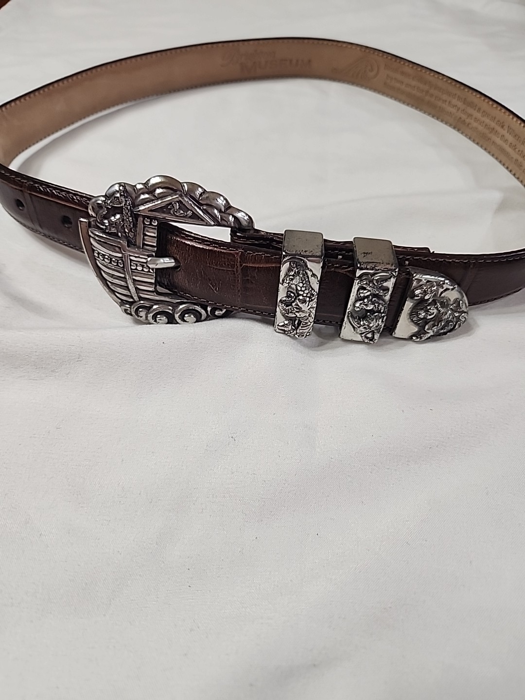 Oroton Brown Leather Belt Size Small. Perfect For Any Occasion