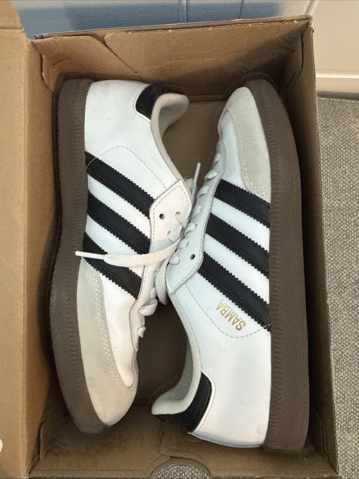 Men’s Size 7 Adidas White Black Pre-Owned Dirty Sneakers Shoes 772109