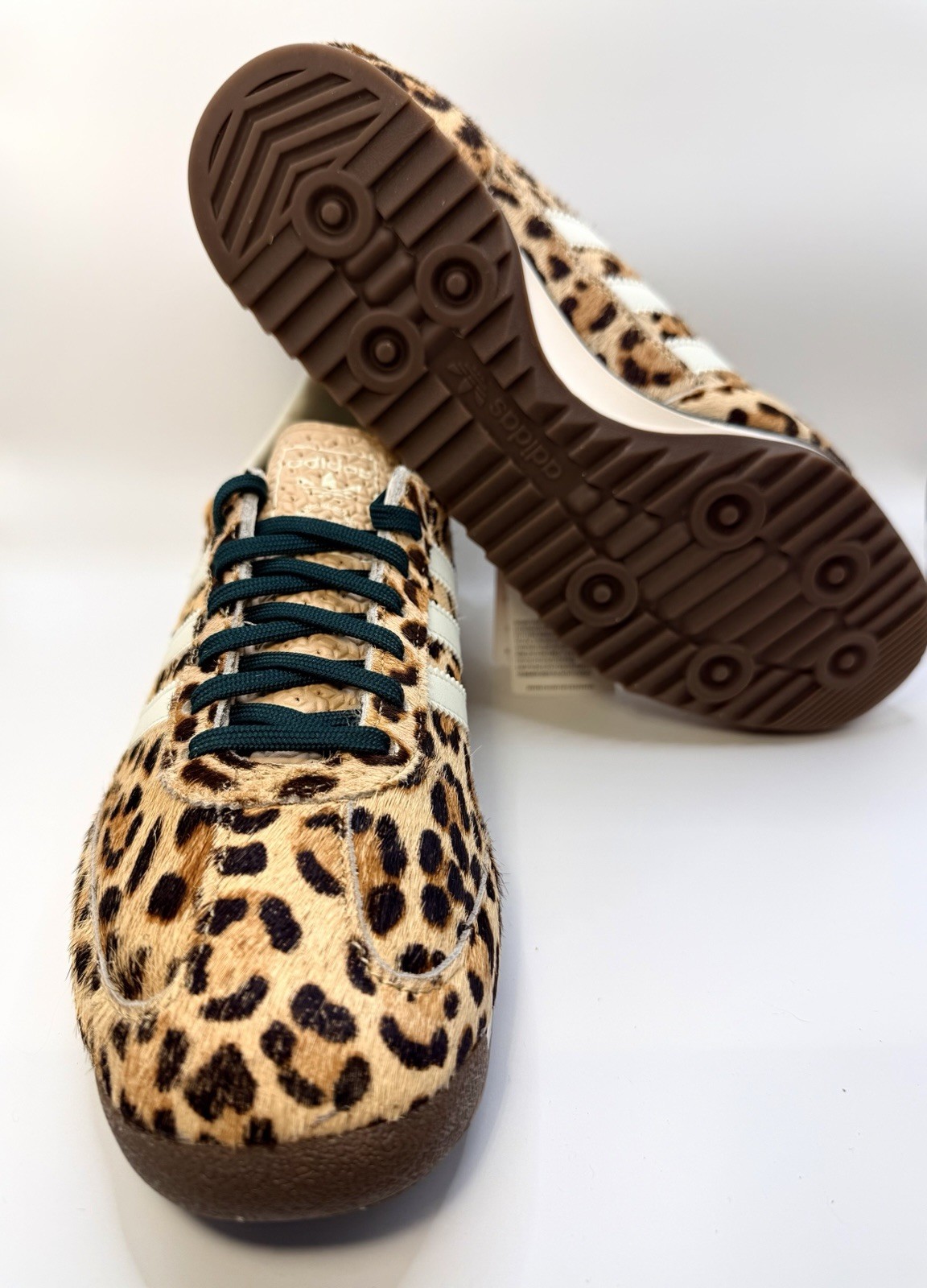 Brand New adidas Unisex Low Top Lace Up Athletic Sneakers Leopard Animal 7.5W