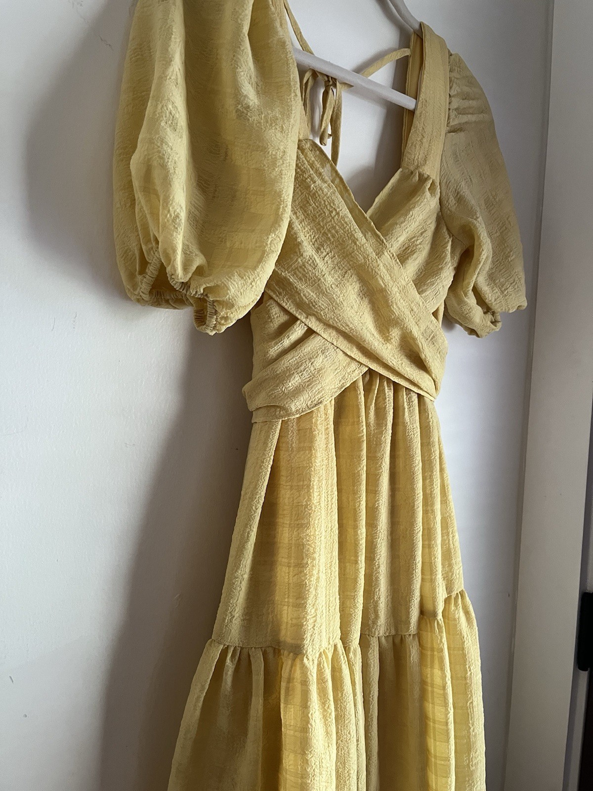 Lulus Yellow Puff Sleeve Smocked V-Neck Tie Waist Midi Dress Womens Size S