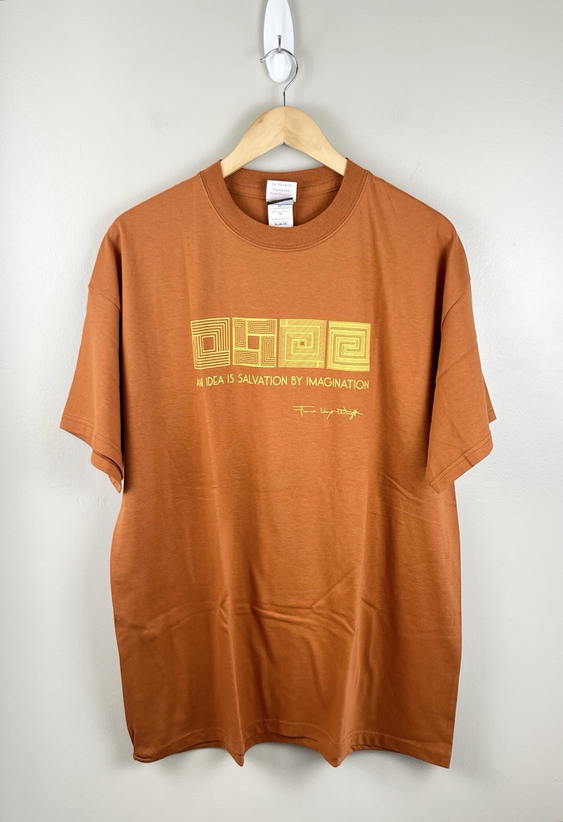 Frank Lloyd Wright Collection Whirling Arrows Tee XL Graphic NWOT Orange