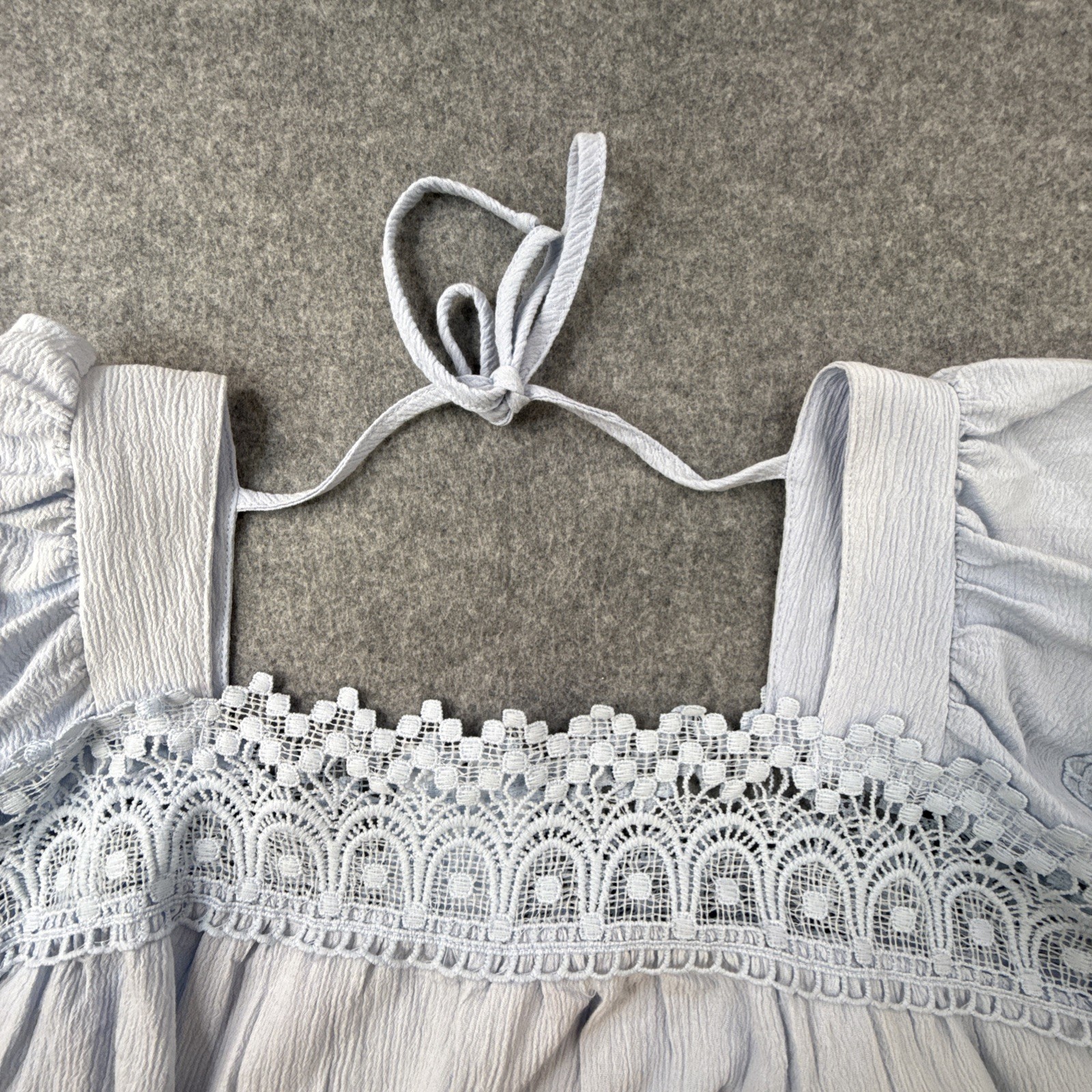 NWT Woman’s 100% Cotton Babydoll Blouse Crinkle Fabric Lace Trim Light Blue Sz M