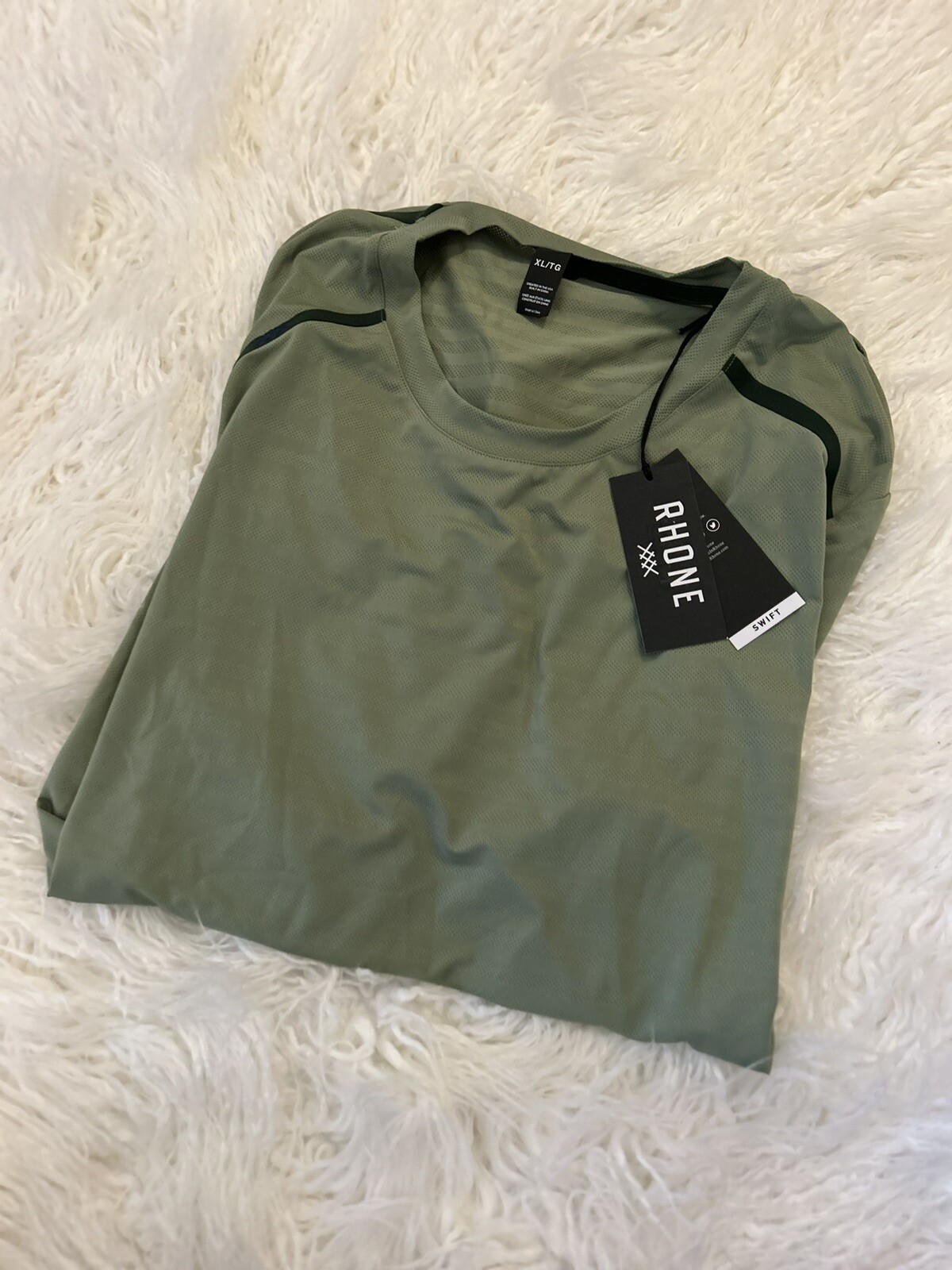 Rhone Swift Short Sleeve Men’s Size XL Green Imperfection NWT READ