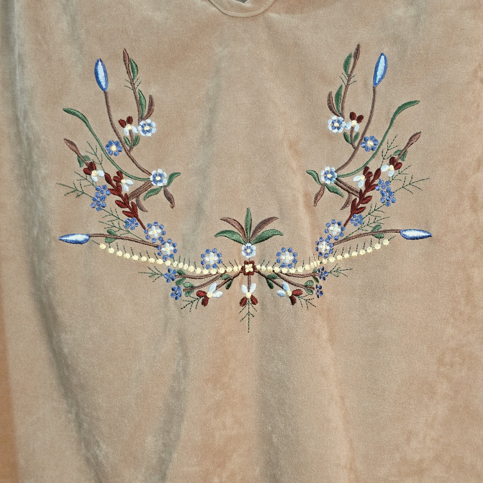 Hello Dolly Floral Embroidered Suede Blouse Bell Sleeves Top M Boho Western Tan