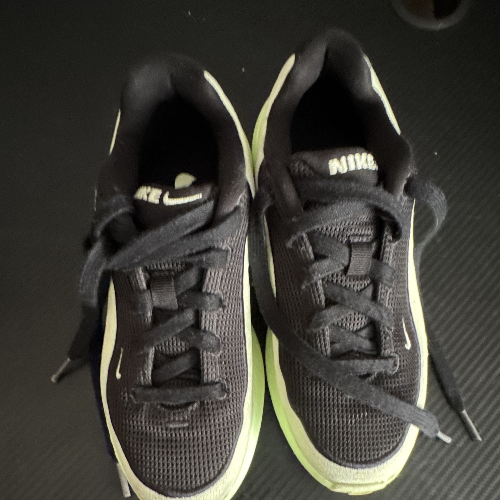 Nike Black Volt Running Shoes Boys Size 4Y Athletic Sneakers Pre-Owned