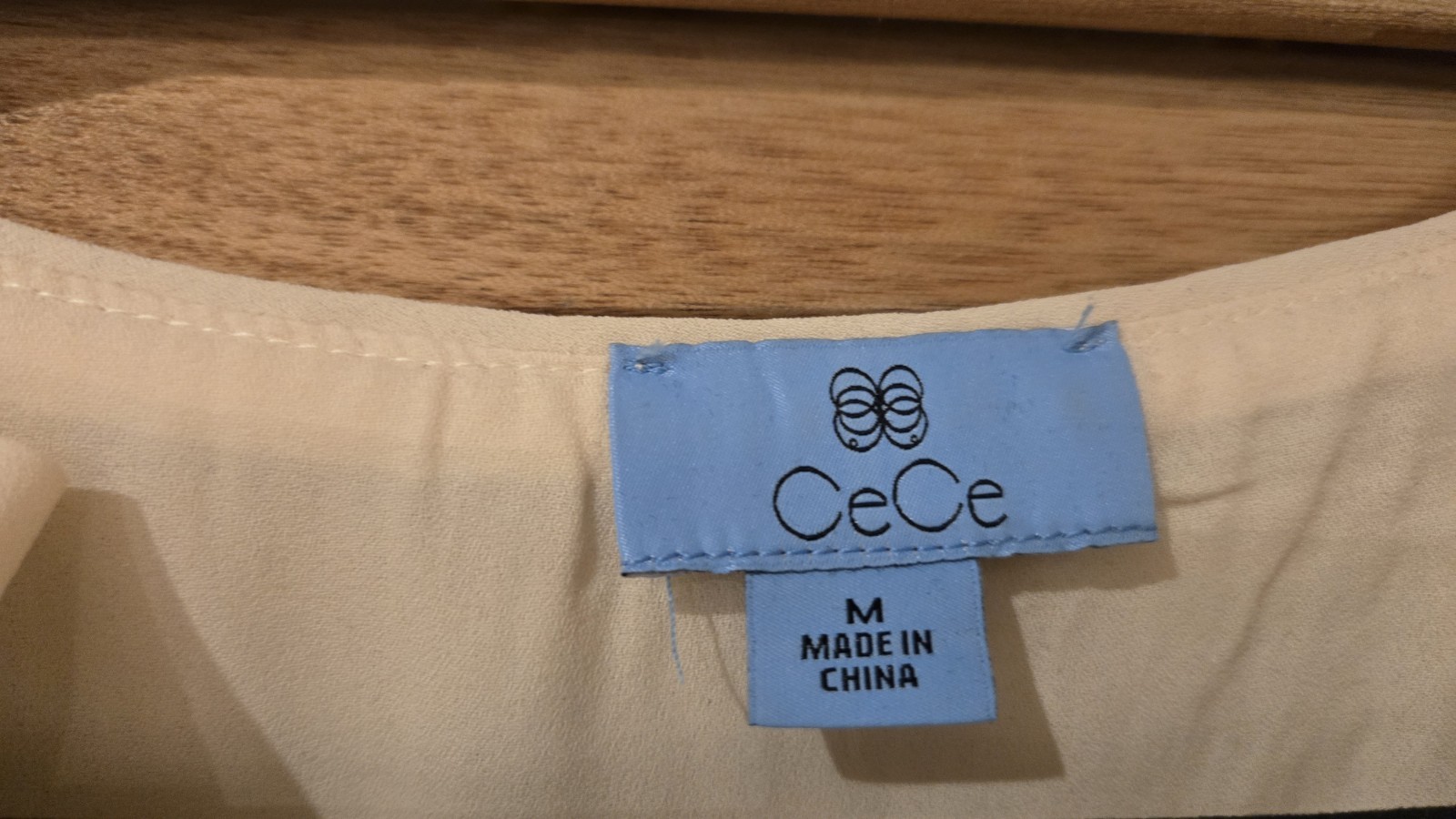 CeCe Silver Sequin Chiffon V-Neck Sleeveless Tank Top Bow Shoulder Ties M