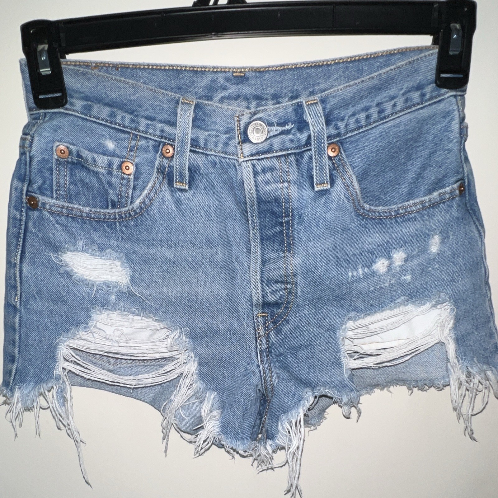 Levi’s 501 Women’s Blue Denim Cut Off Shorts W27 Mid Rise Cotton 5-Pocket