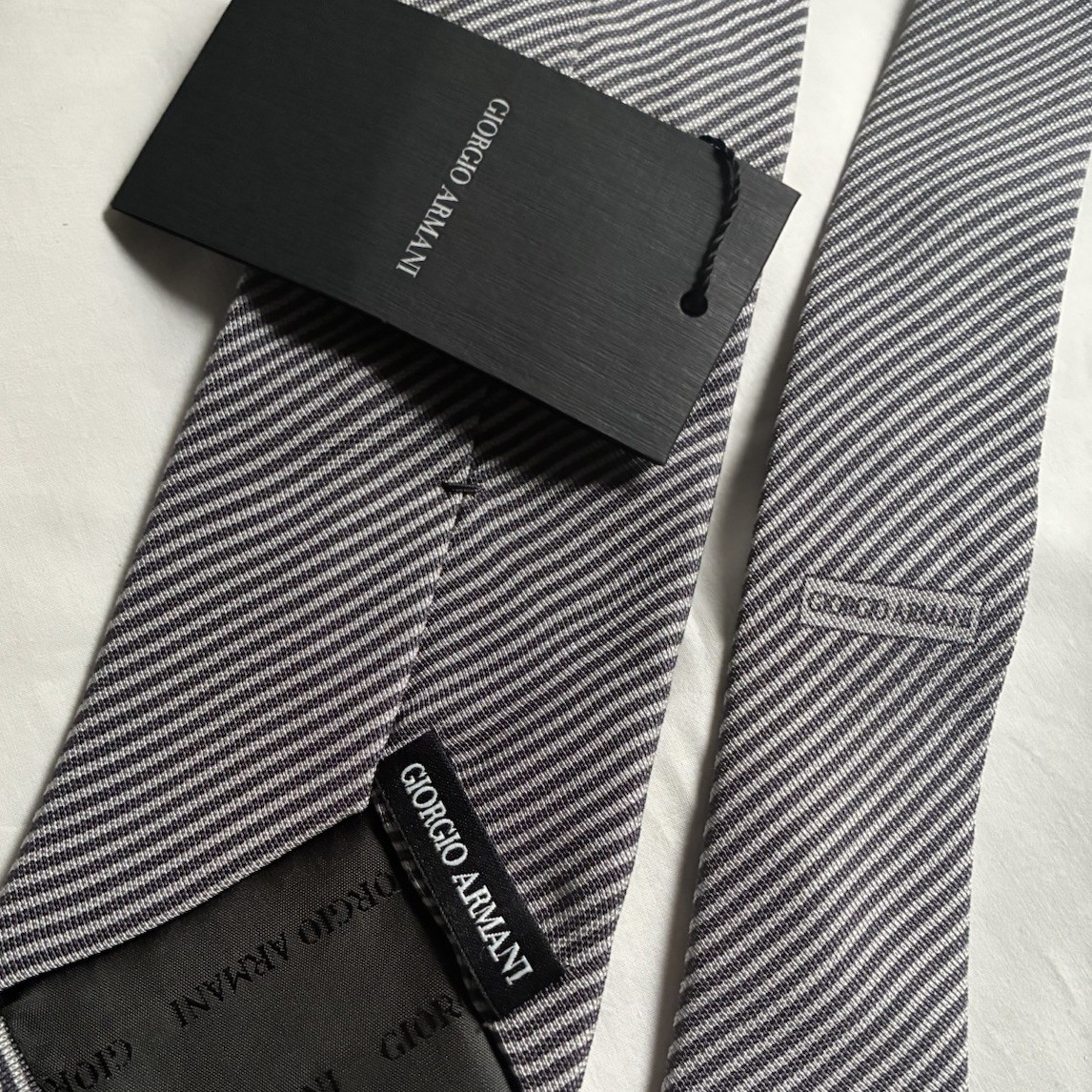 GIORGIO ARMANI Vintage 100% Silk Necktie Grey Micro-Striped Diagonal Pattern NEW