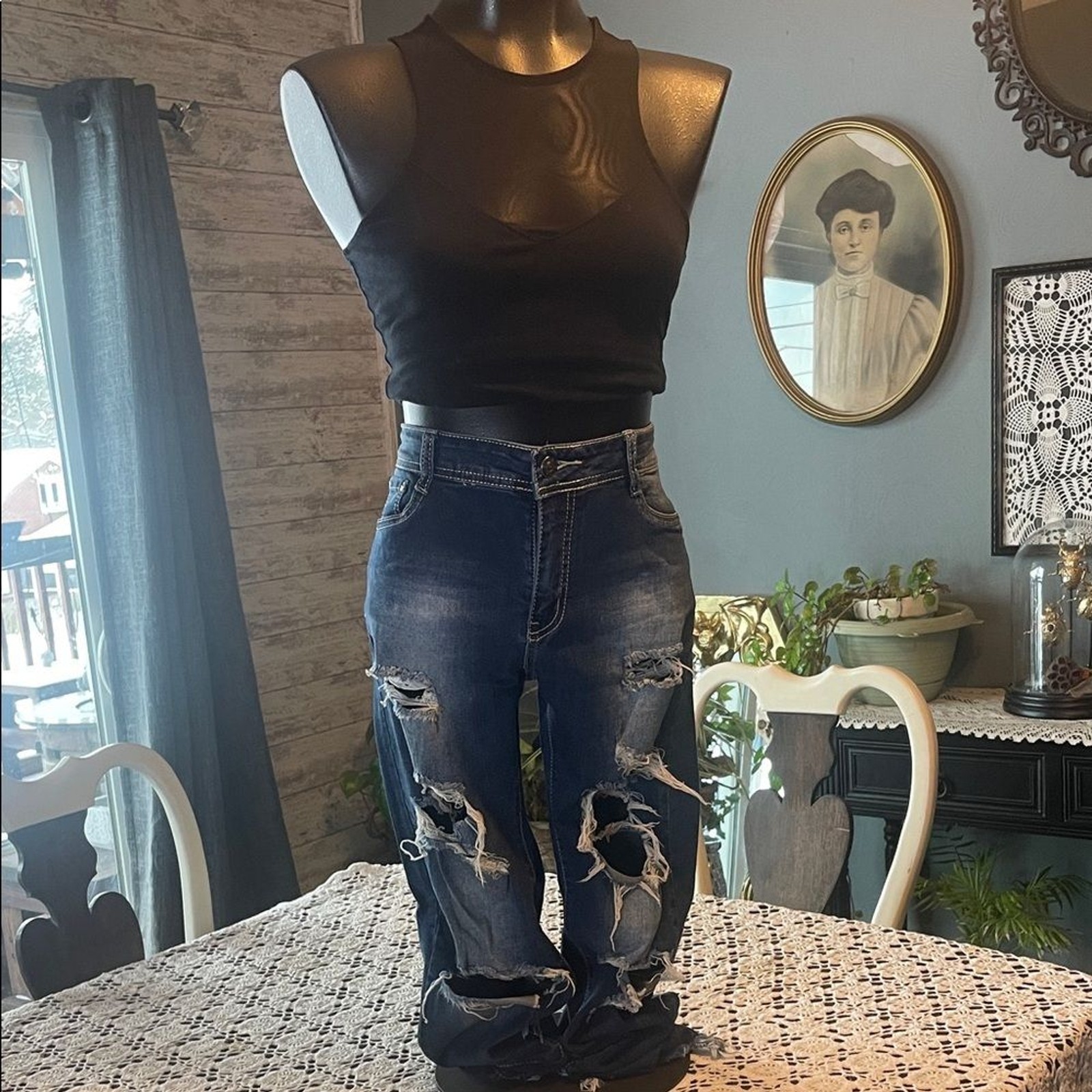Distressed Skinny Jeans – Blue