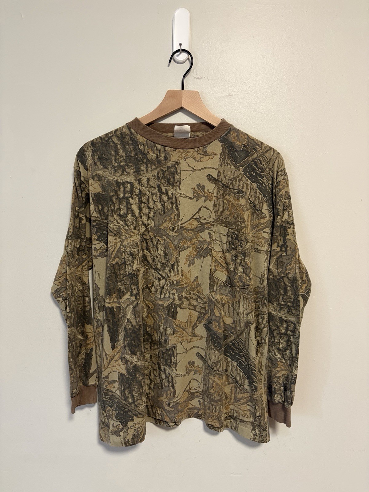 Vintage 80s Real Tree Camo Camouflage Long Sleeve Pocket T-Shirt Size Large USA
