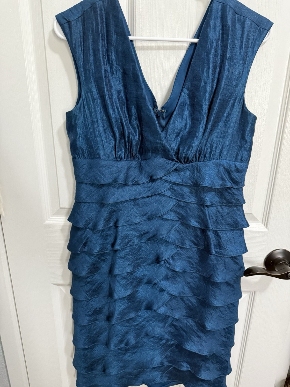 London Style Blue Layered Sleeveless Sheath Dress Knee Length Regular Size 8