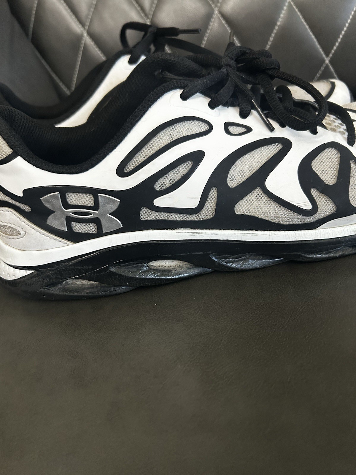 Under Armour Mens Size 11.5