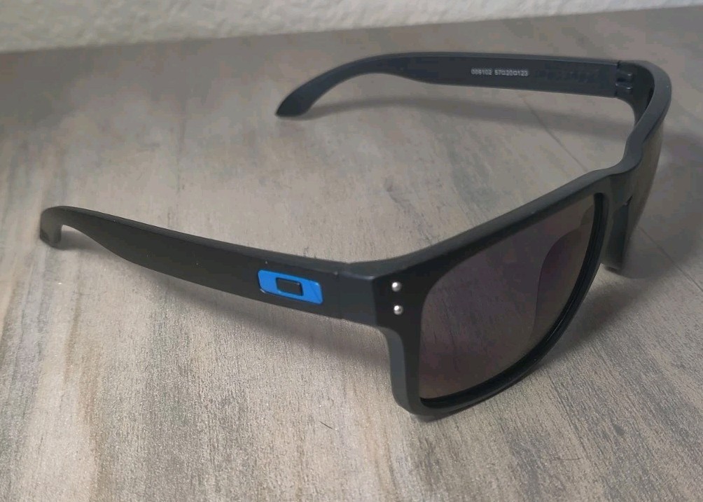 HOLBROOK Oakley Dodger Blue Rare