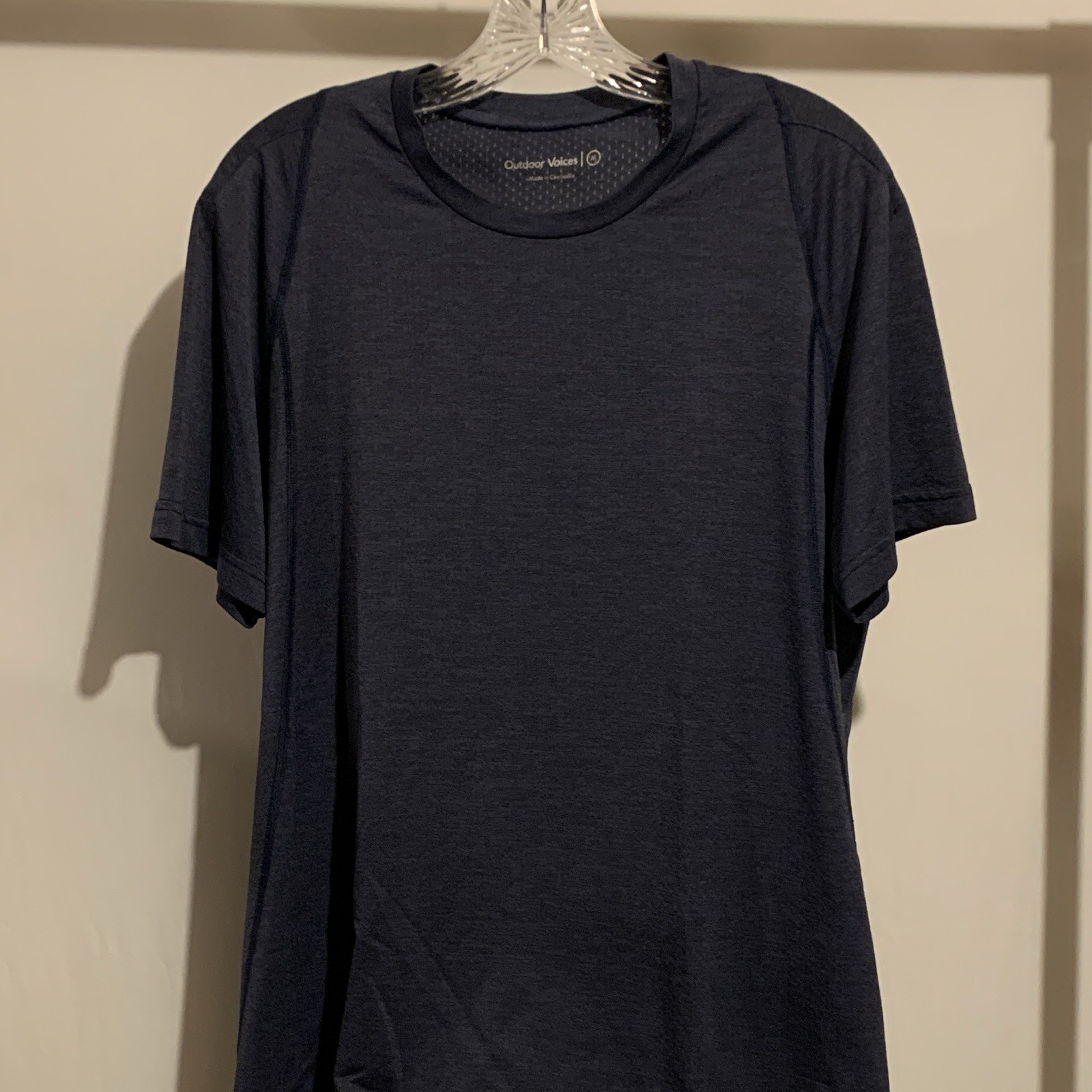 Outdoor Voices Mens Navy M Short Sleeve Crew Neck Breathable Tee