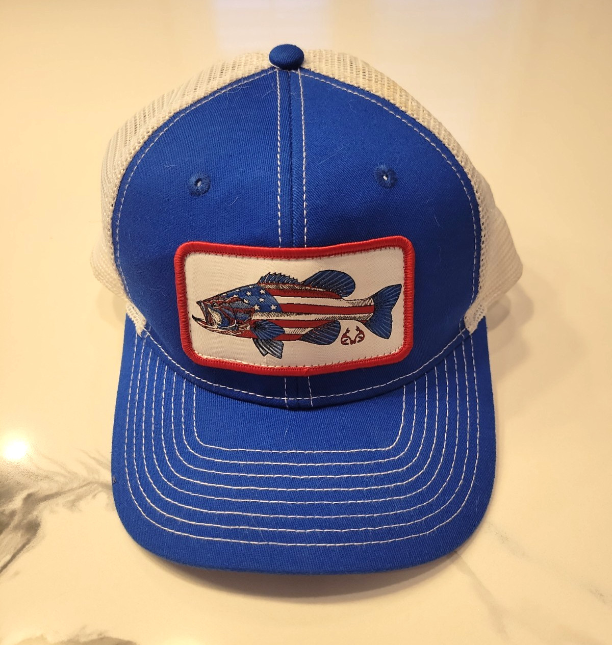 Realtree Fishing Blue & White Mesh Cap Hat USA Flag Fish Patch Adjustable