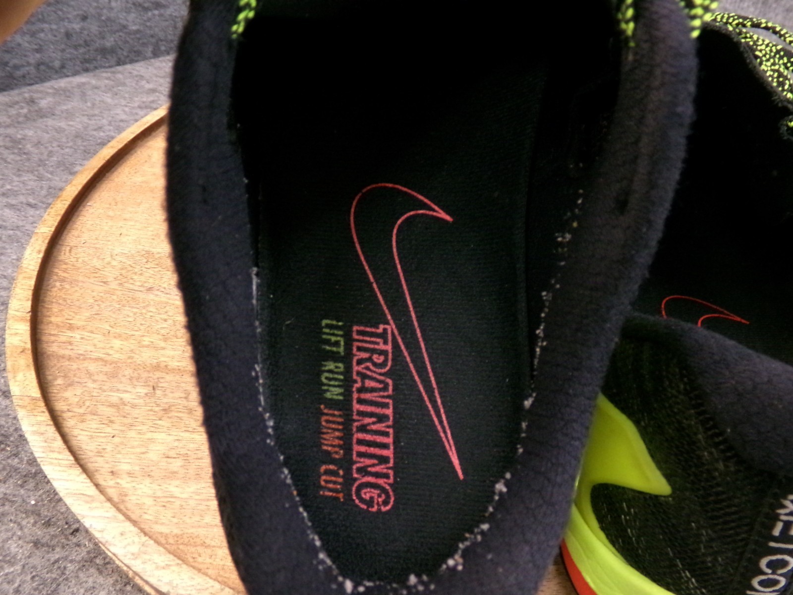 Nike Metcon 3 Black Volt Hyper Crimson Black Neon Green Shoes Men’s Size 10.5