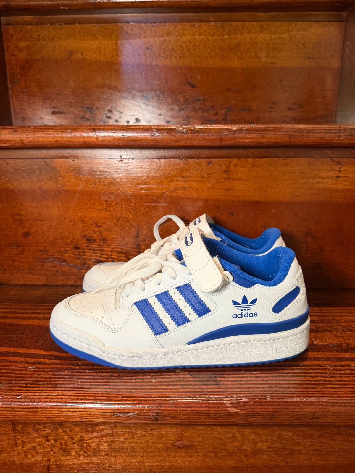 Adidas Forum Low White in Royal Blue – Size US Men’s 5 / Women’s 6.5 / EU 37.5 –