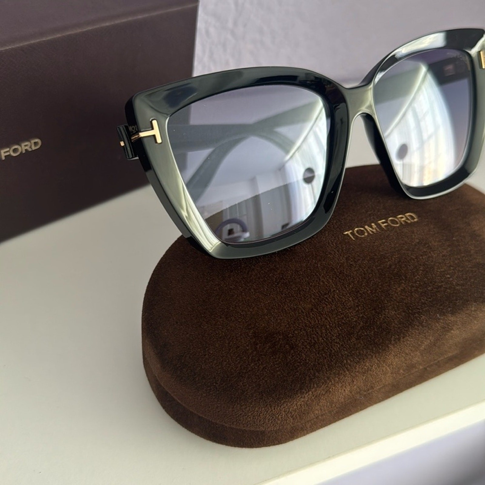 New Tom Ford Sunglasses Scarlet-02 TF920 01B, Authentic