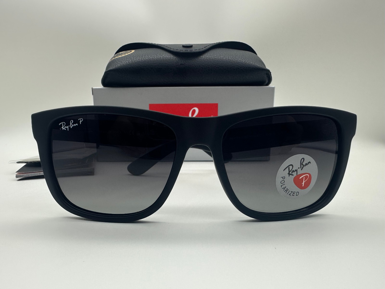 Ray-Ban Justin RB4165 622/T3 Matte Black Grey Gradient Polarized Sunglasses 54mm