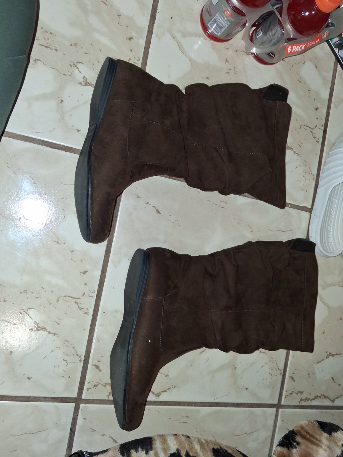 Women’s Brown Suede Knee High Riding Boots Round Toe Zip, US Size 7