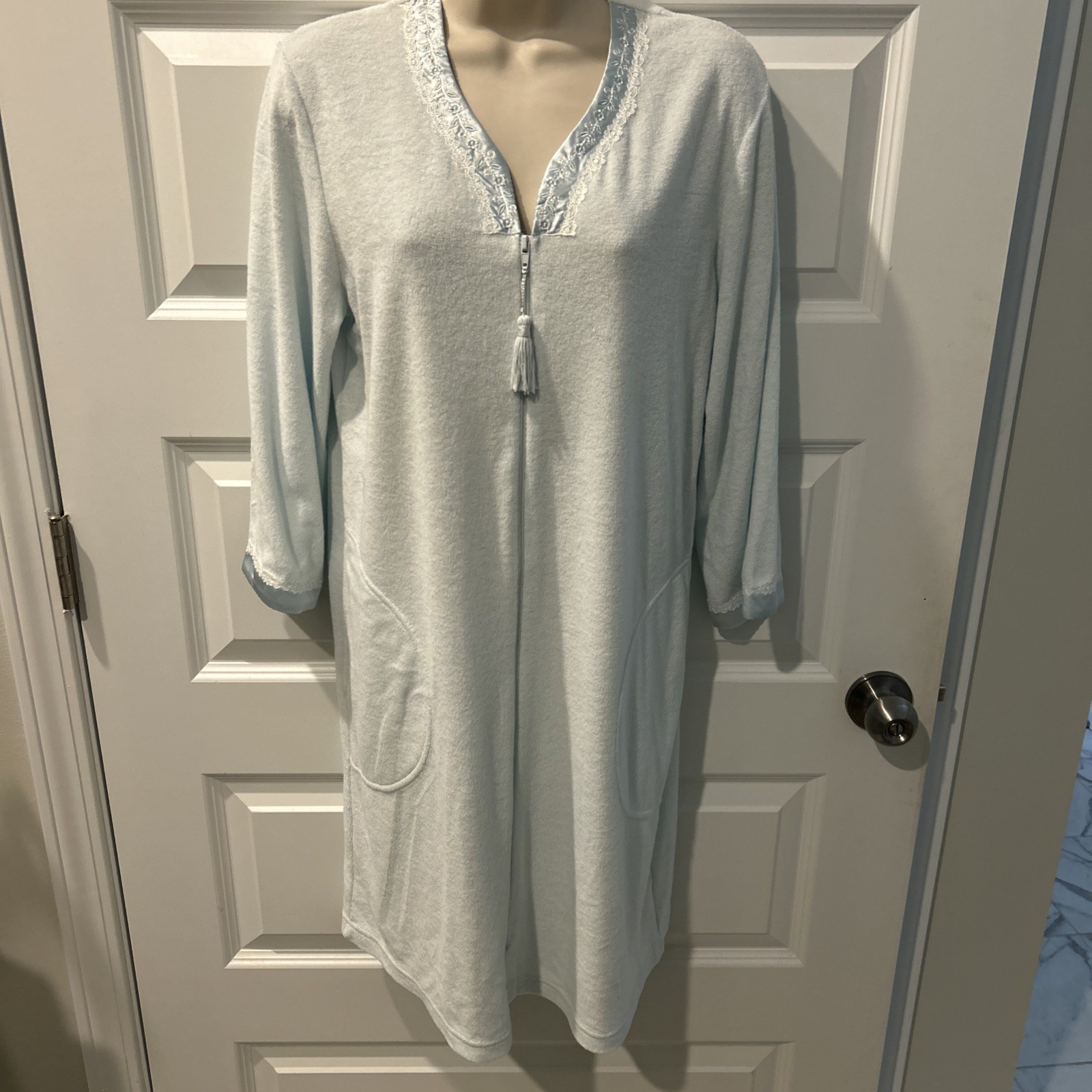 NEW Miss Elaine Petites Sz S Blue Dress Robe Zip Front Embroidered & Pockets