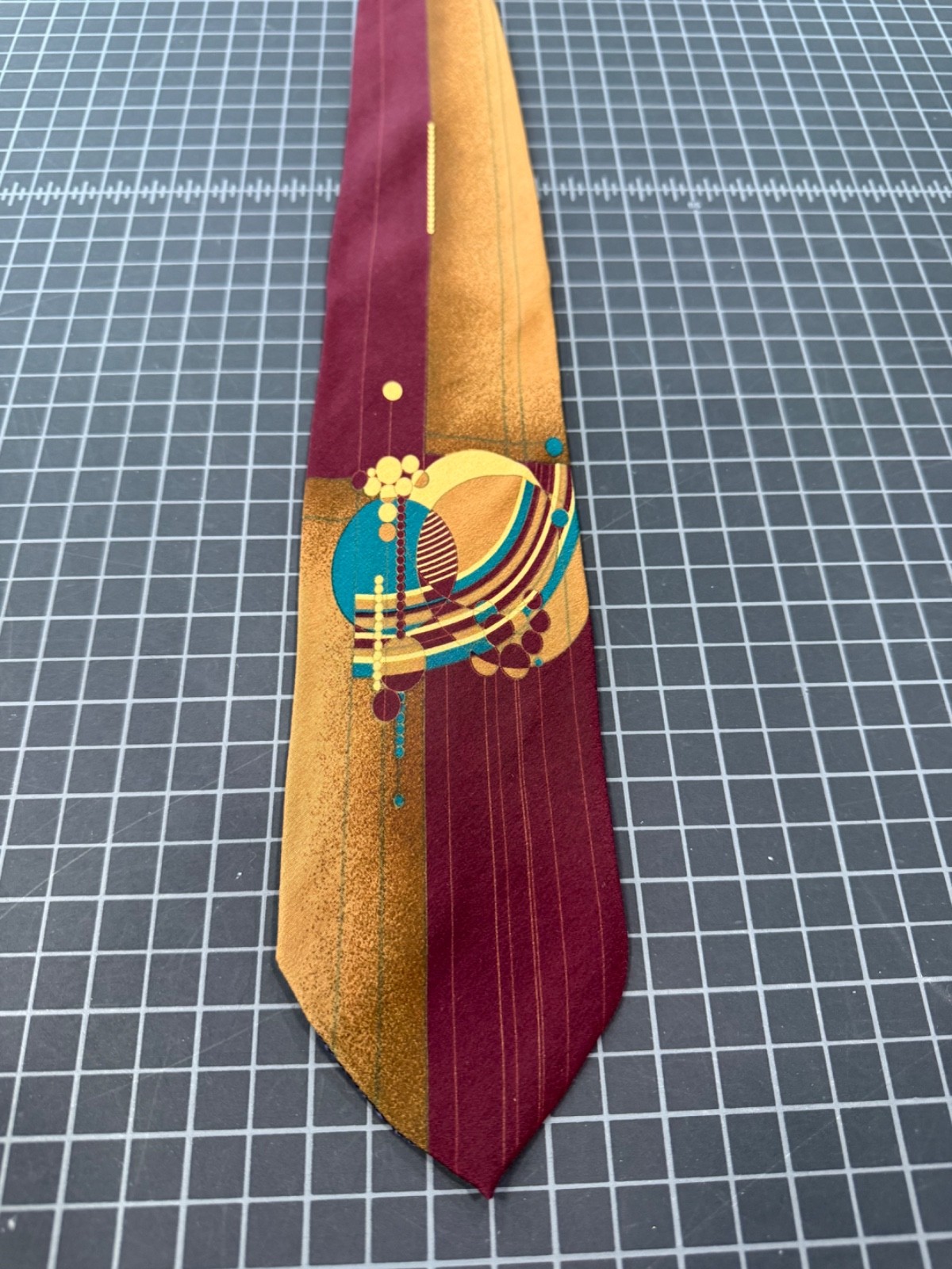 set of 8 “Frank Lloyd Wright” Italian silk neckties. Lightly used at most.