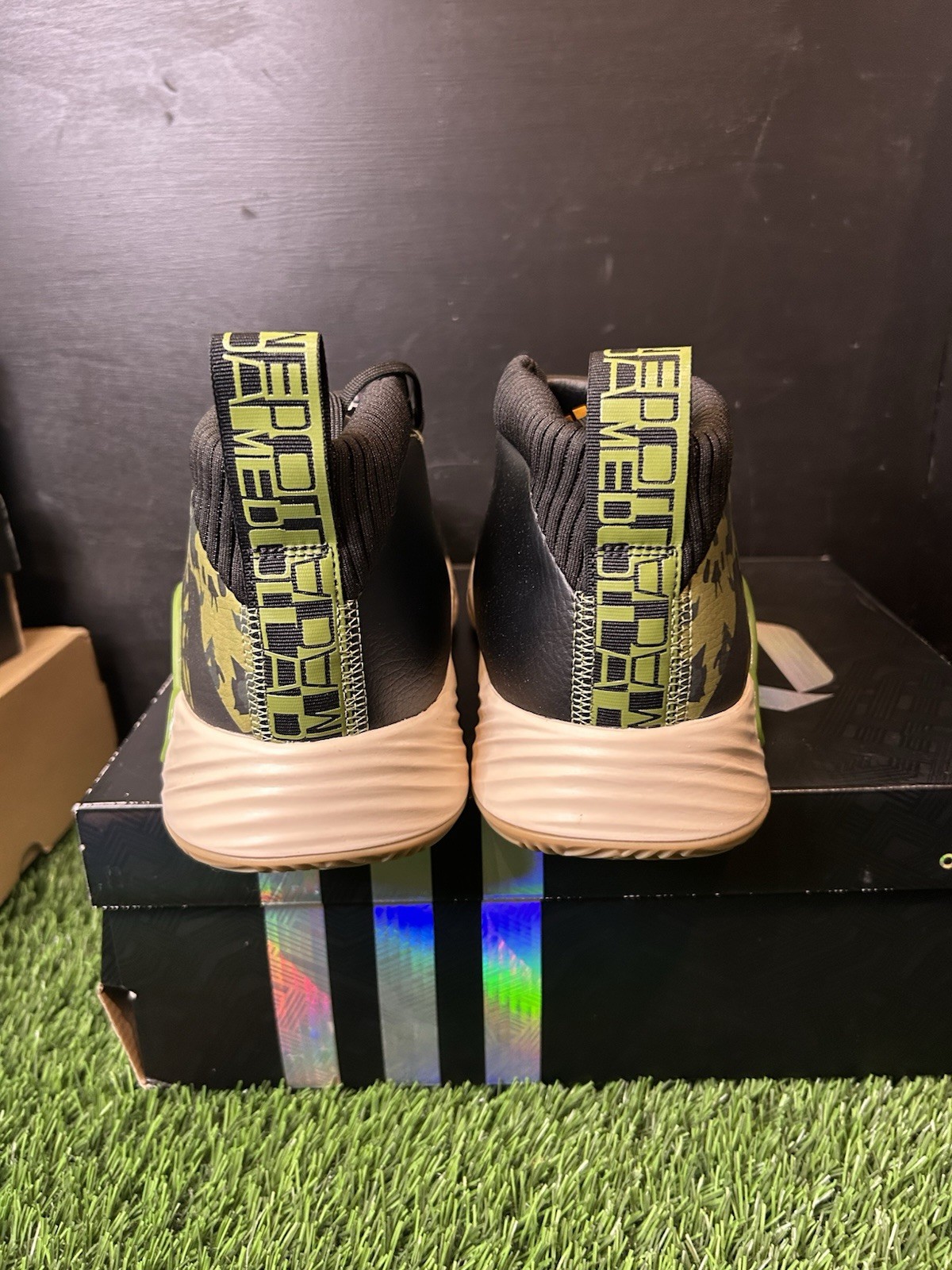 adidas Dame 5 Tech Olive Men’s Size 11.5 Brand New OG All EF0503