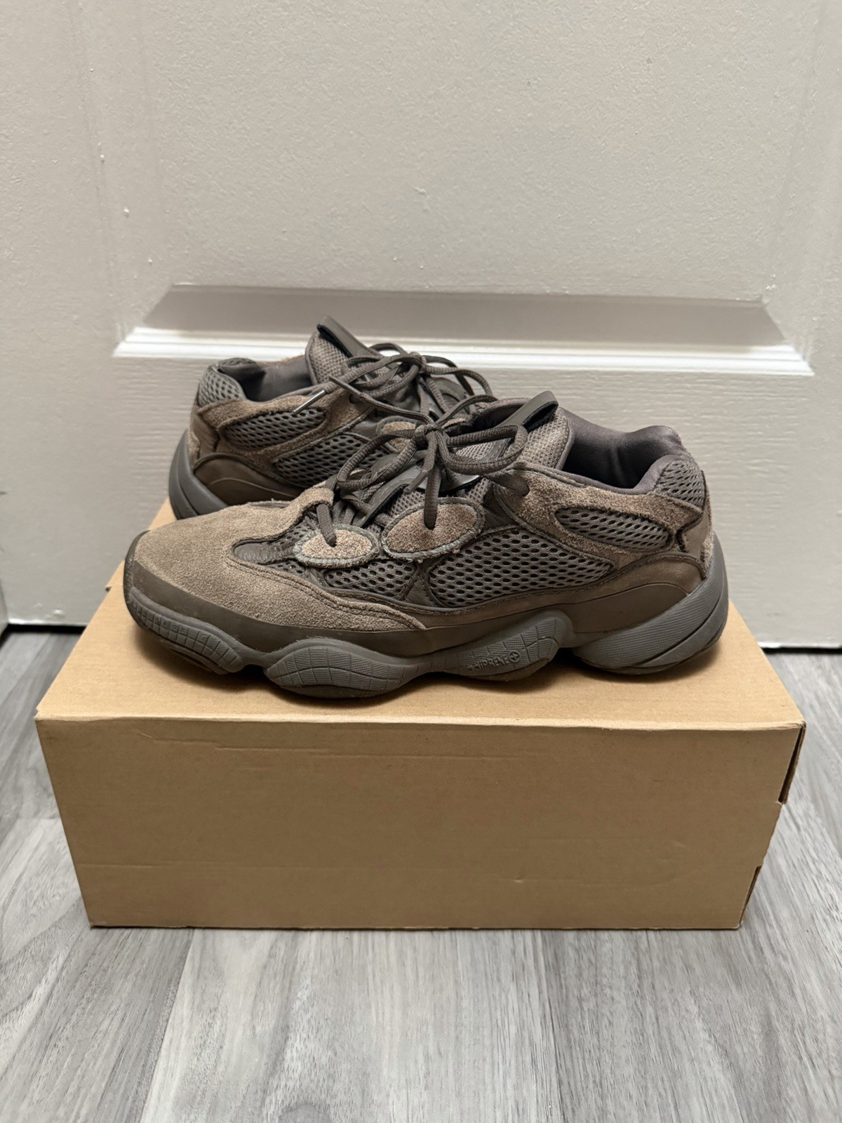 adidas Yeezy 500 Mens Low Top Lace-Up Sneakers Brown/Gray Suede Mesh Pre-Owned