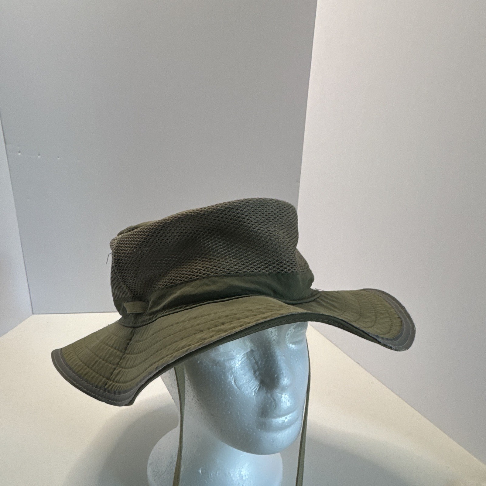 Magellan Outdoors Green Boonie Hat Wide Brim Mesh Back Chin Strap Men S/M