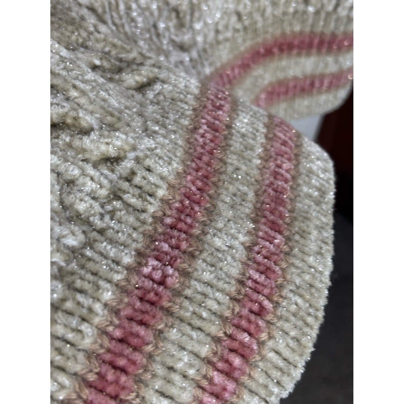 CHANEL 22FW Beige Cable Knit Vest with Pink Accent size French 40