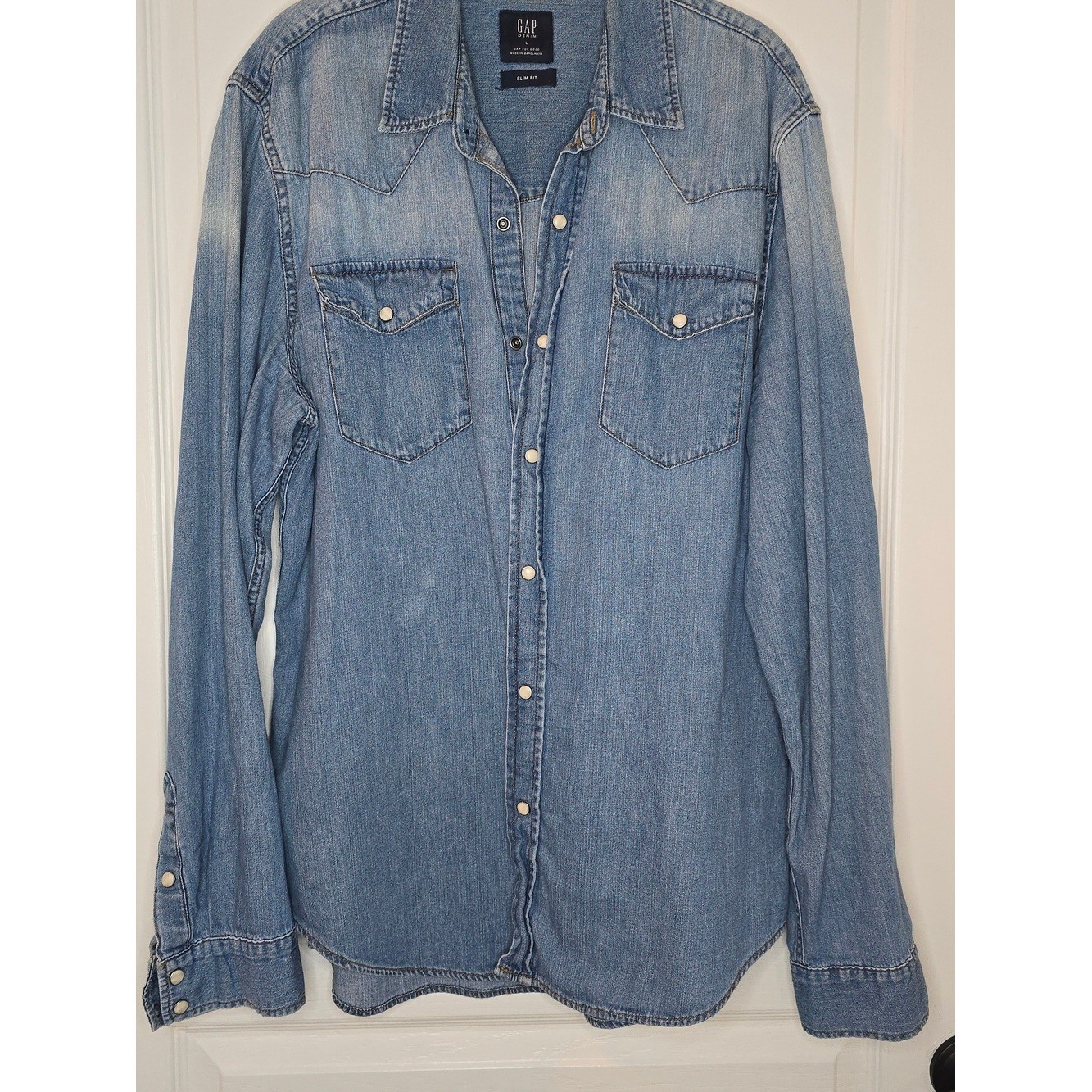 GAP Medium Blue Western Style Denim Button-Up Shirt
