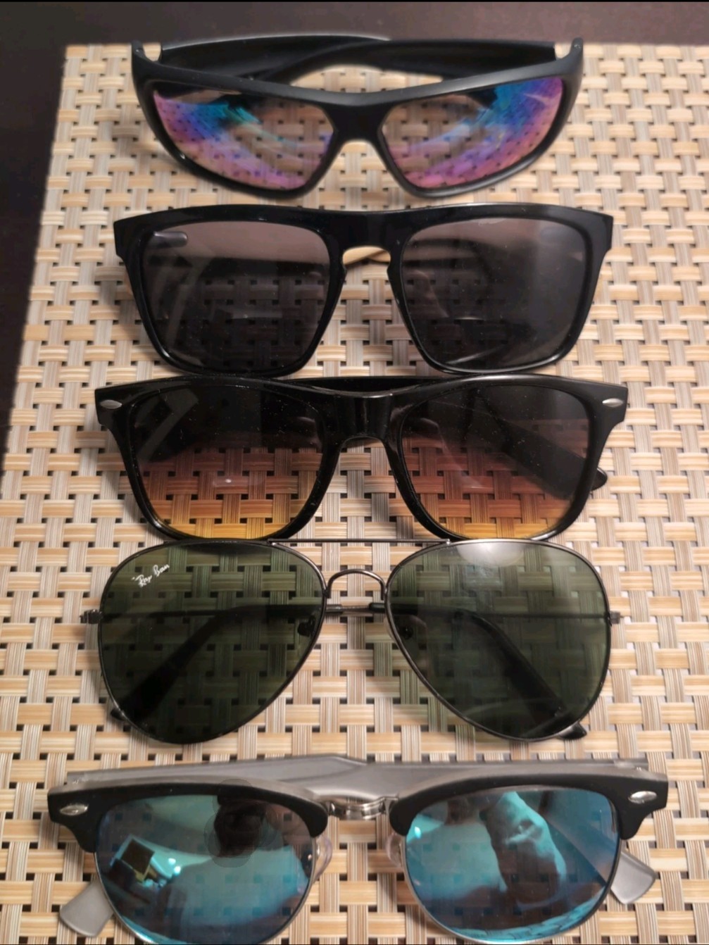 Assortment of Sunglasses Lot of 5 Pre Owned Good Condition Mens And Women’s