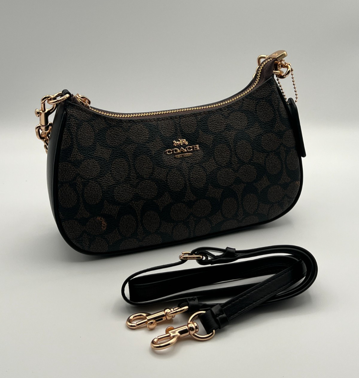 Coach Outlet Teri Brown Shoulder Women’s Bag Signature Canva NWOT