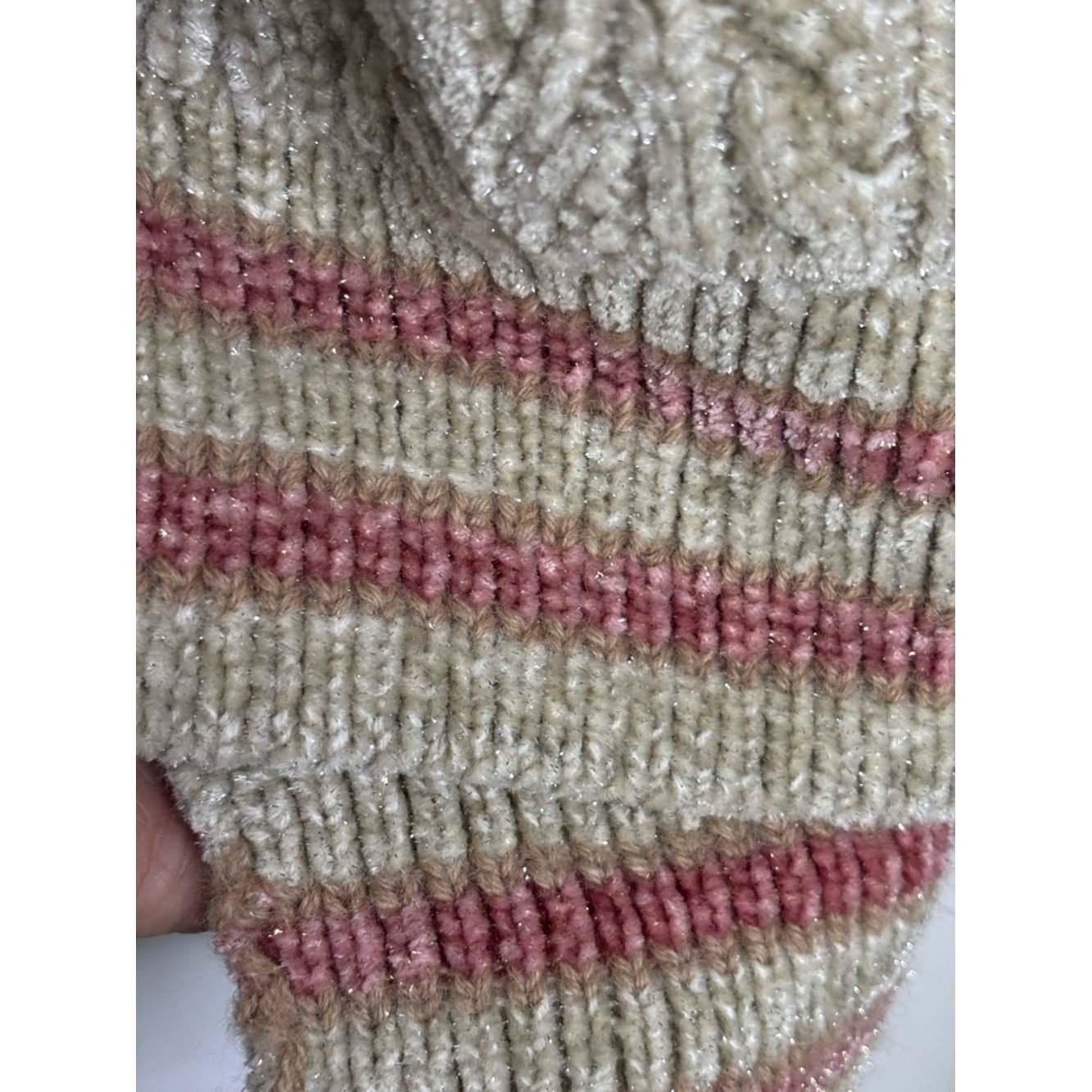 CHANEL 22FW Beige Cable Knit Vest with Pink Accent size French 40