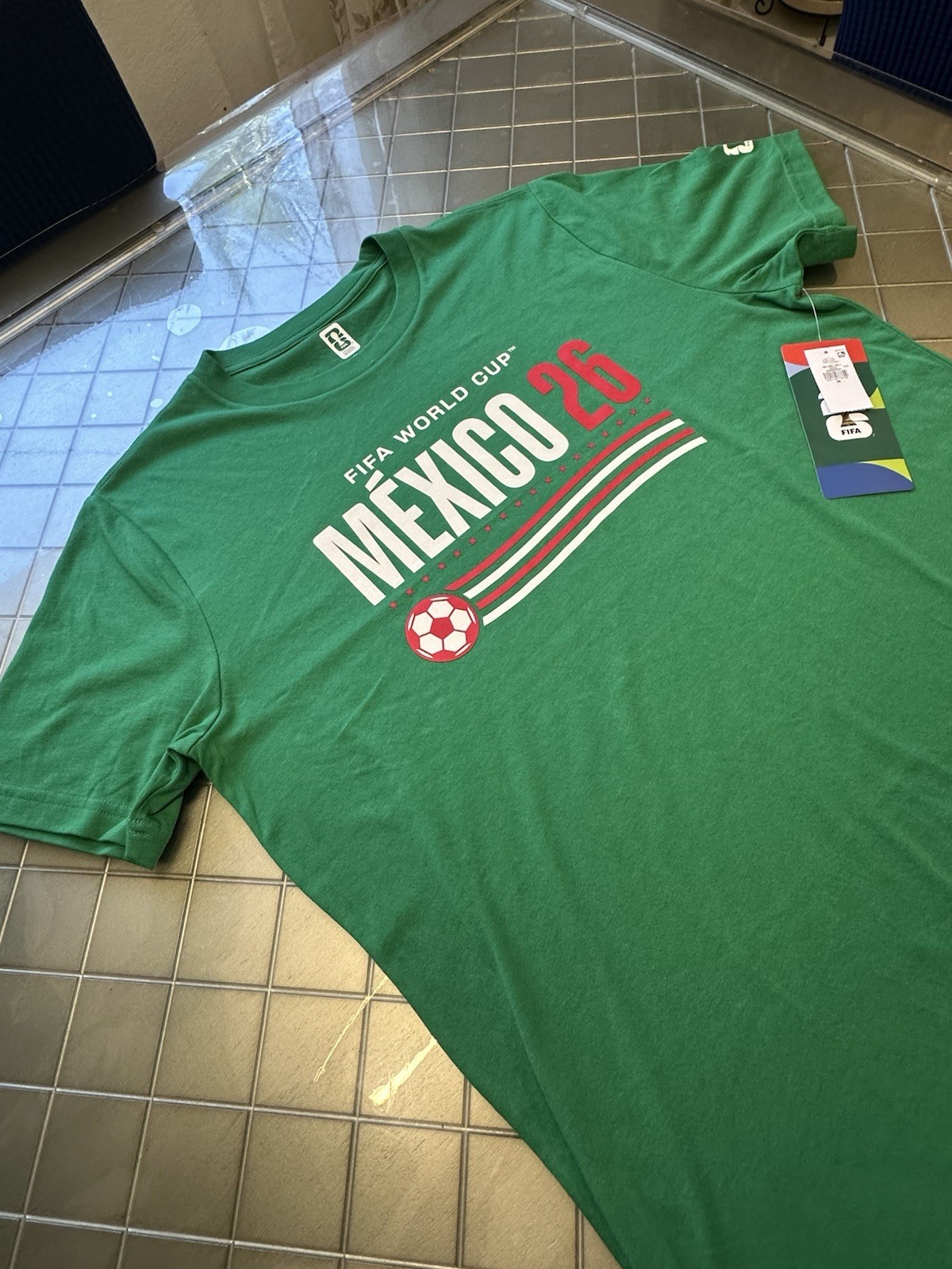 Old Navy Unisex FIFA World Cup 2026 Mexico Graphic T-Shirt – Size M