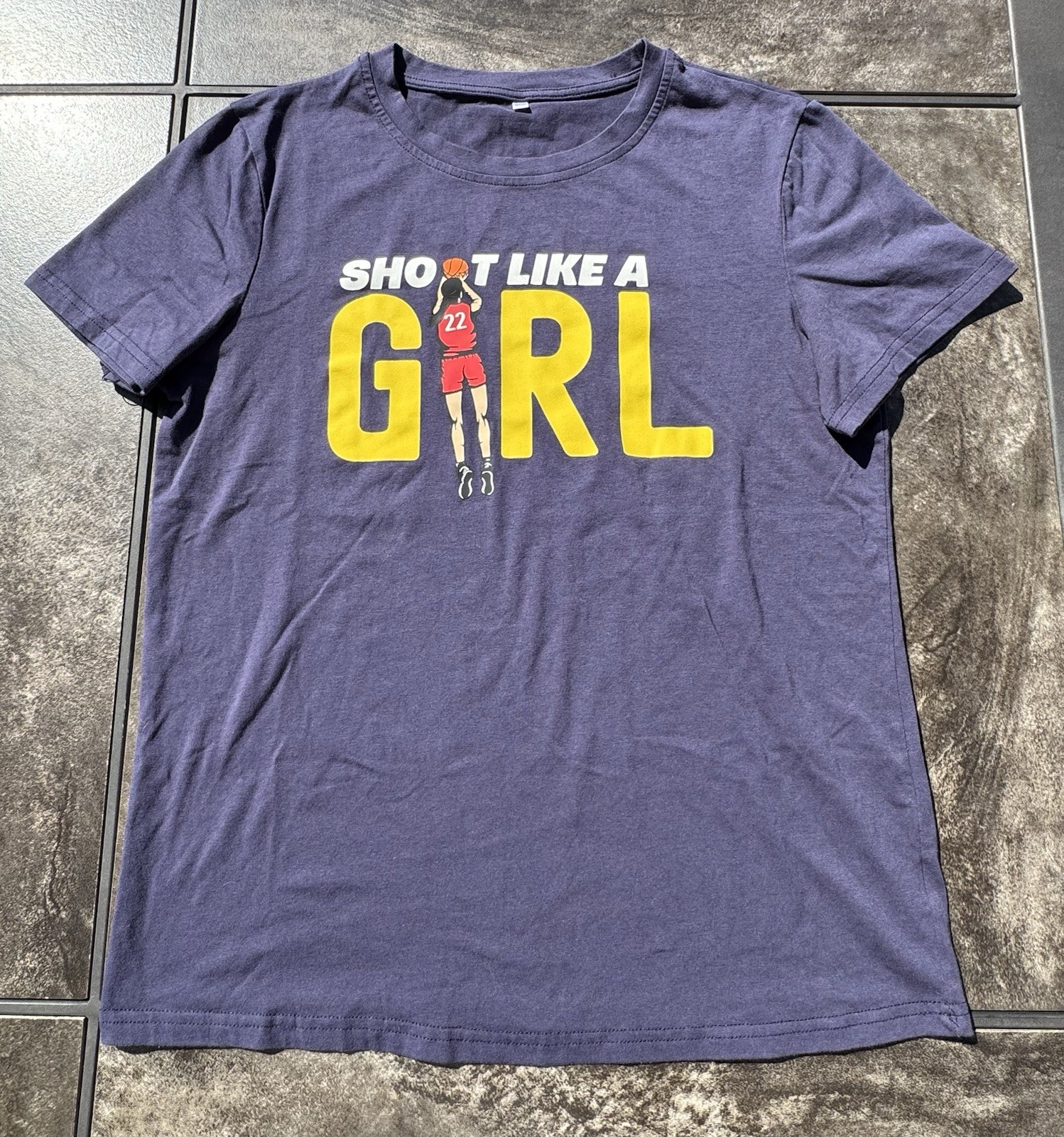 Caitlyn Clark “Shoot Like A Girl” Indiana Fever Womens Soft Tee T-Shirt Size M