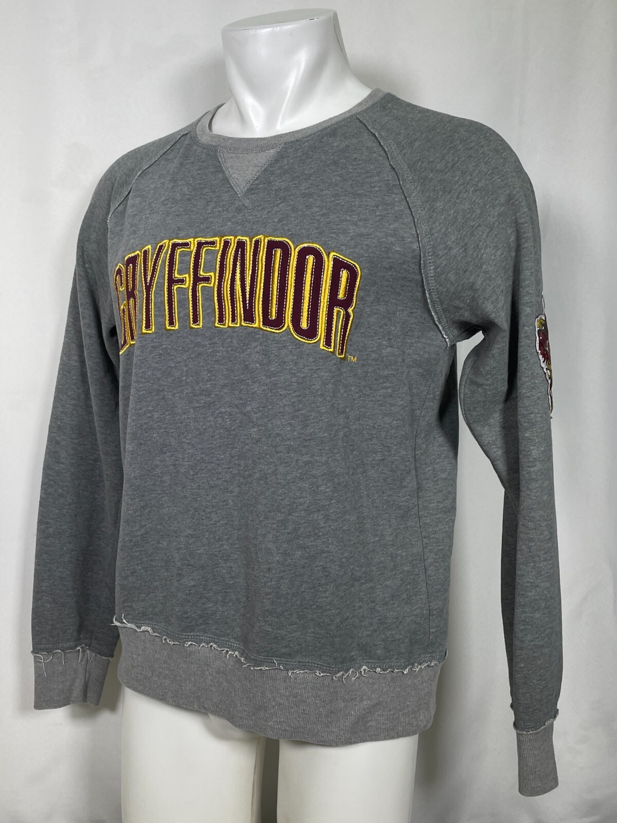 Wizarding World Of Harry Potter Gryffindor Gray Crew Neck Sweater Men’s MEDIUM