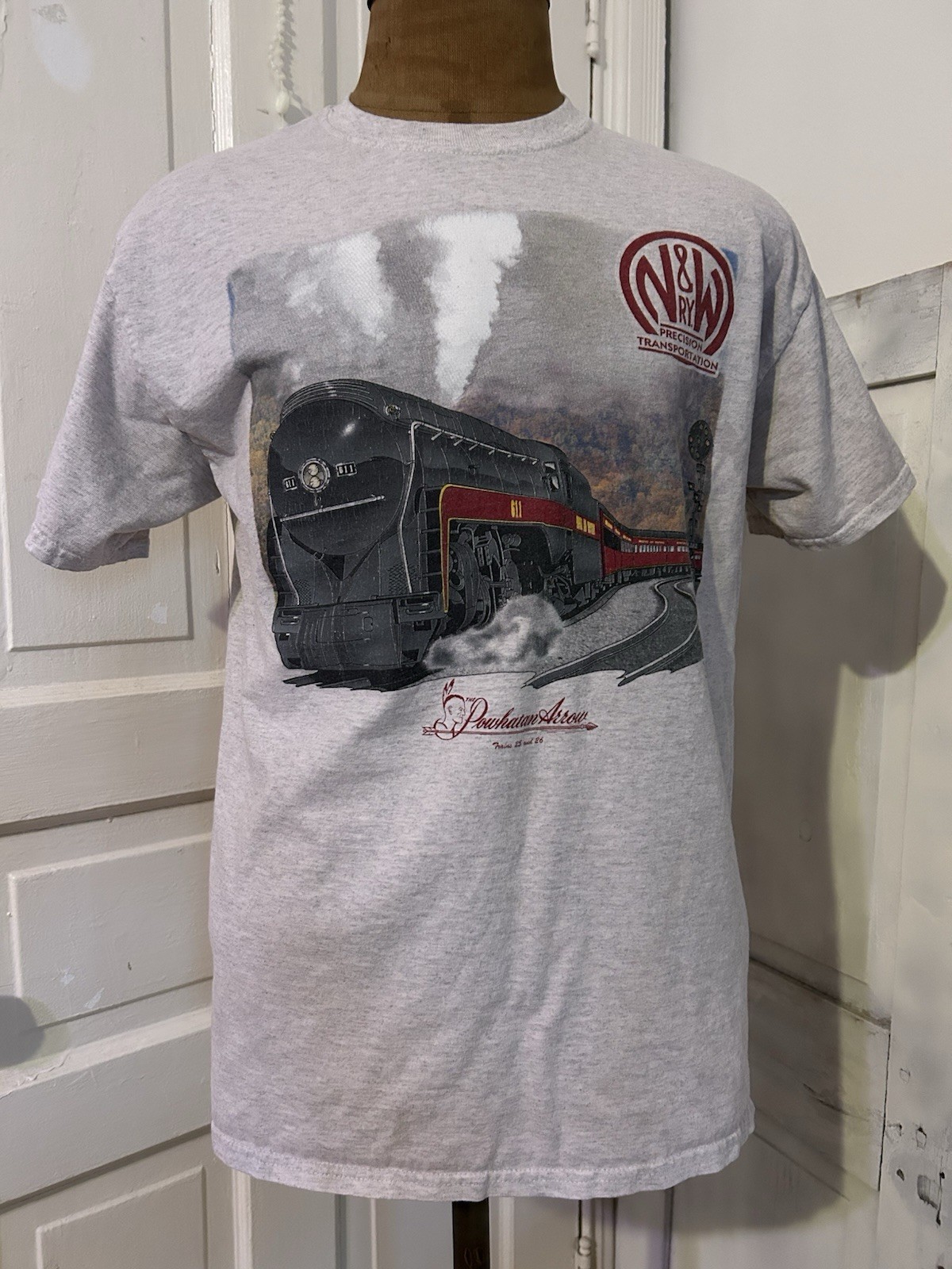 Norfolk and Western Railway Powhatan Arrow T shirt Men’s L train Daylight Sales
