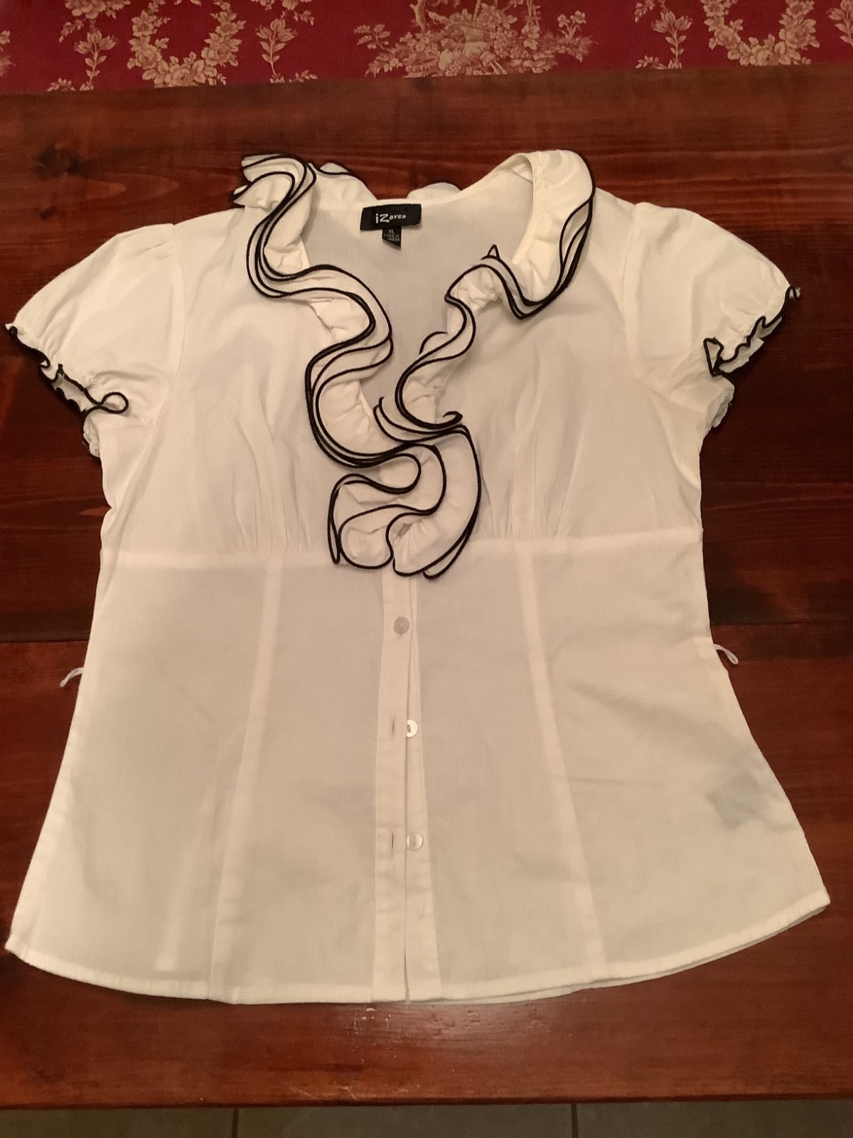 Women’s iZByer White with Black Trim Ruffle Fitted Button Up Top, Size XL
