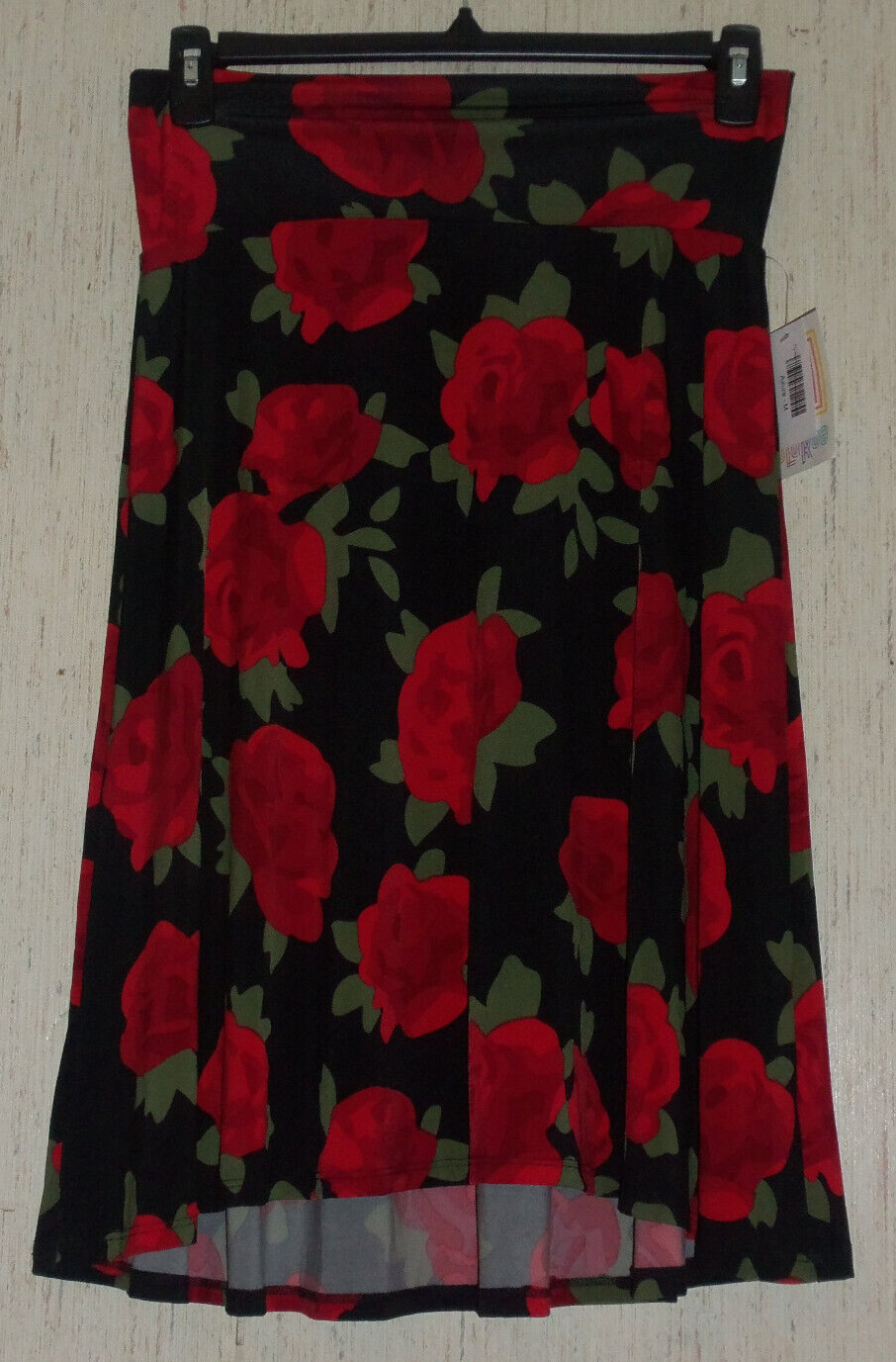 NWT WOMENS LuLaRoe “Azure” BLACK W/ RED ROSES PRINT PULL ON KNIT SKIRT SIZE M