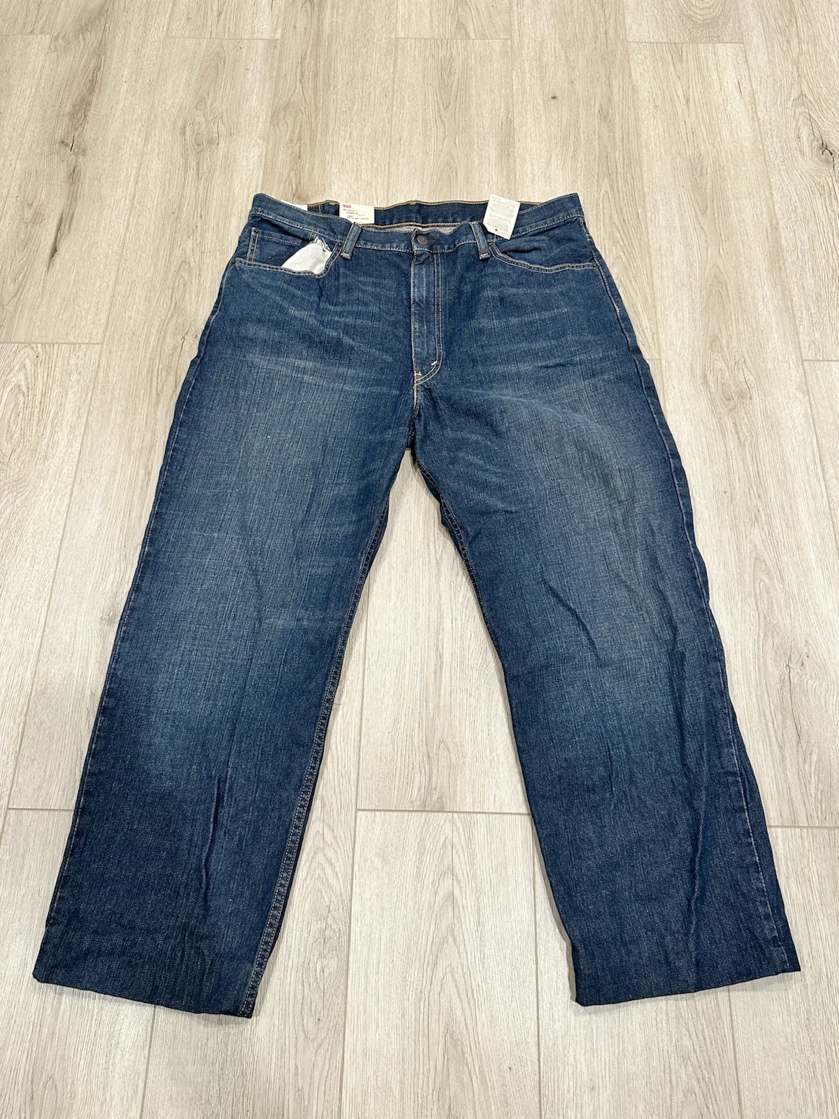 NWT Levi’s Men’s 550 Relaxed Fit Straight Leg Denim Jeans Size 40×28 Blue